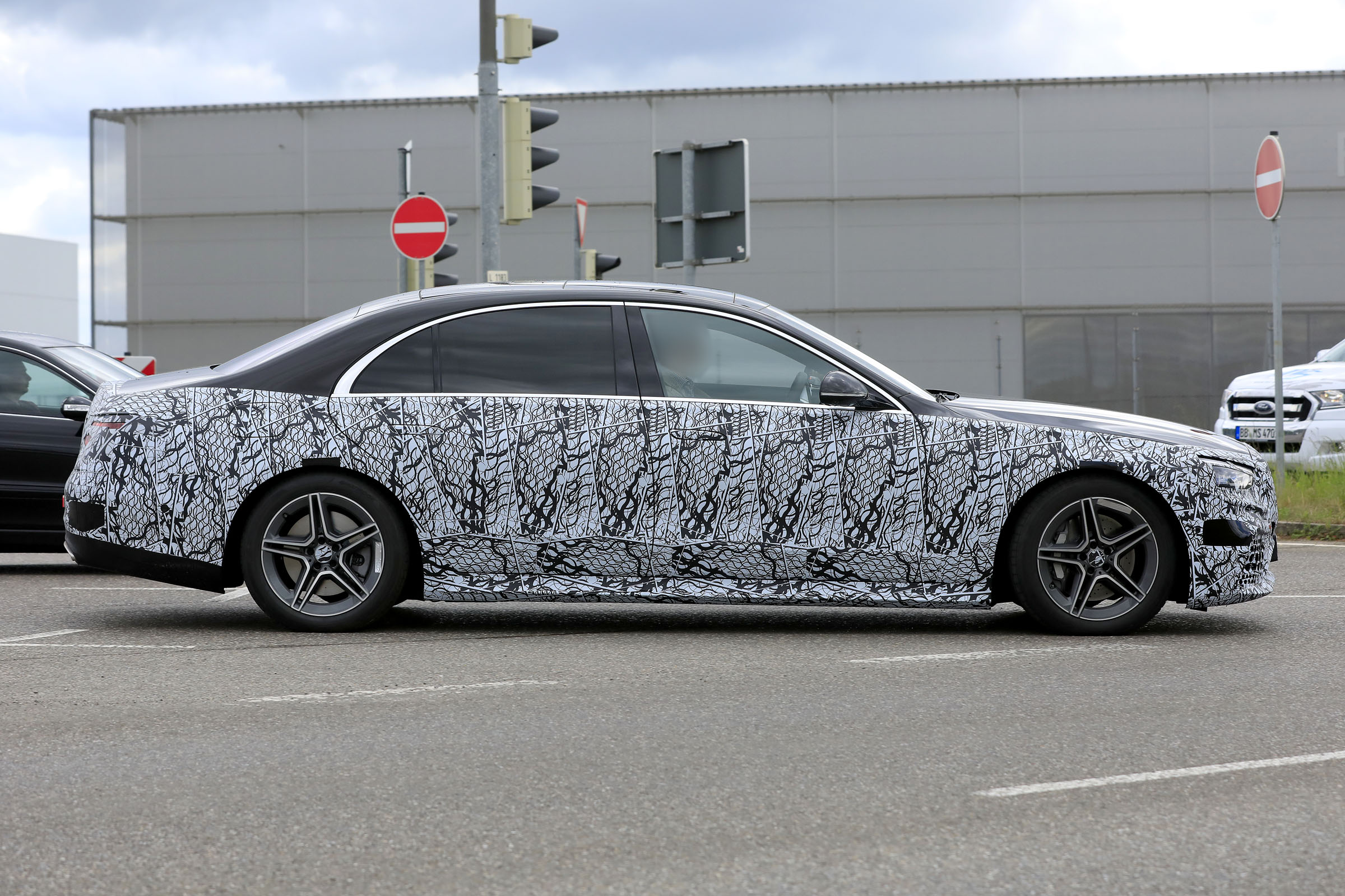 Spy-Shots of CarsThis image has been optimized for a calibrated screen with a Gamma of 2.2 and a colour temperature of 6500°K