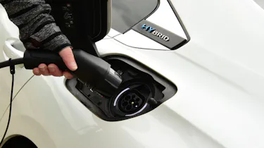 Peugeot 508 Hybrid charging