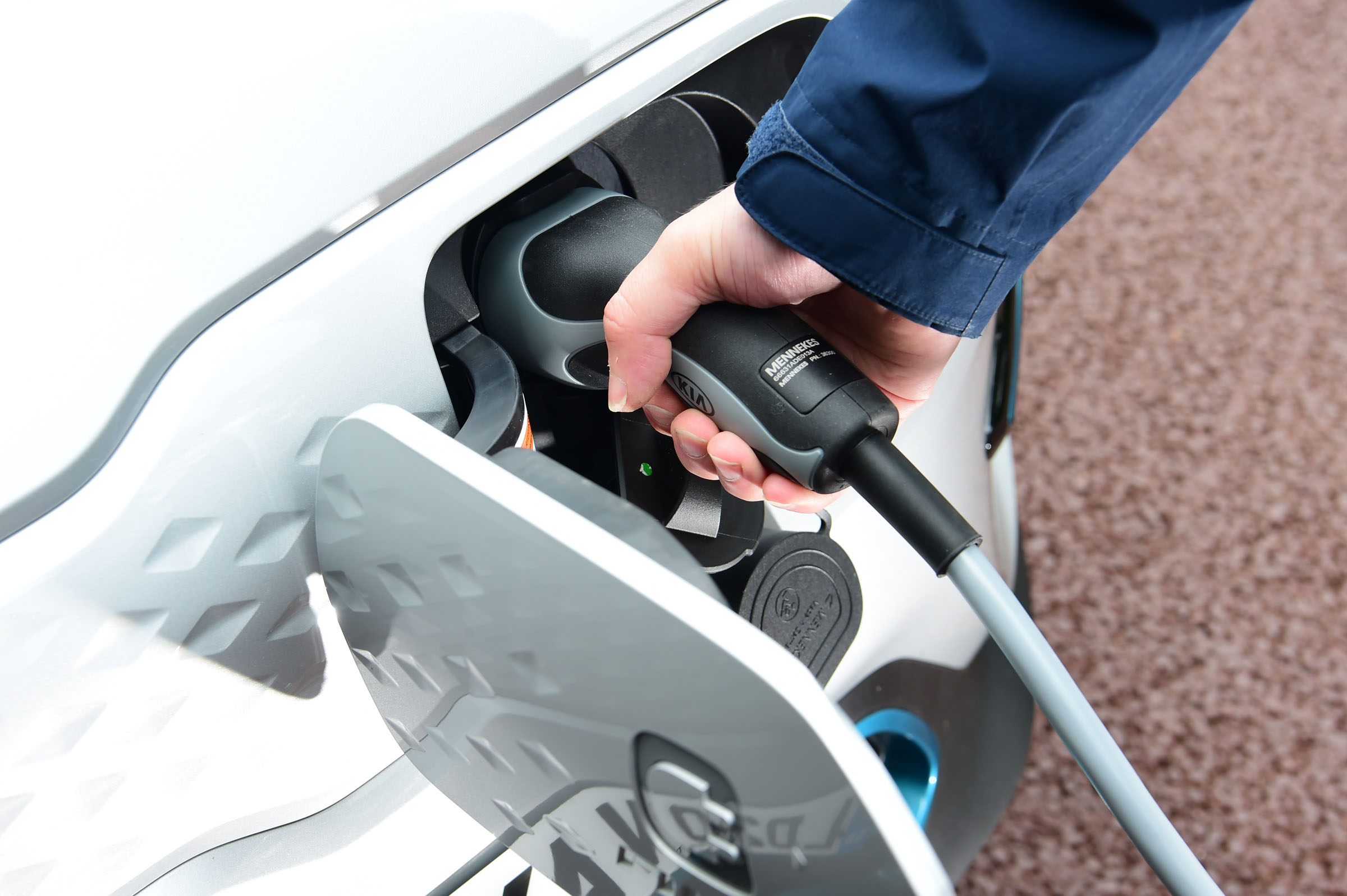 Kia e-Niro charging