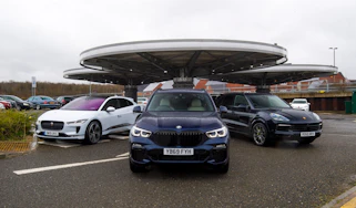 BMX X5 vs Porsche Cayenne vs Jaguar I-Pace