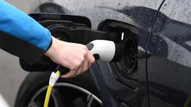 BMW X5 hybrid charging