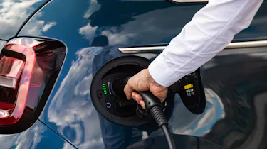 Fiat 500 electric charging