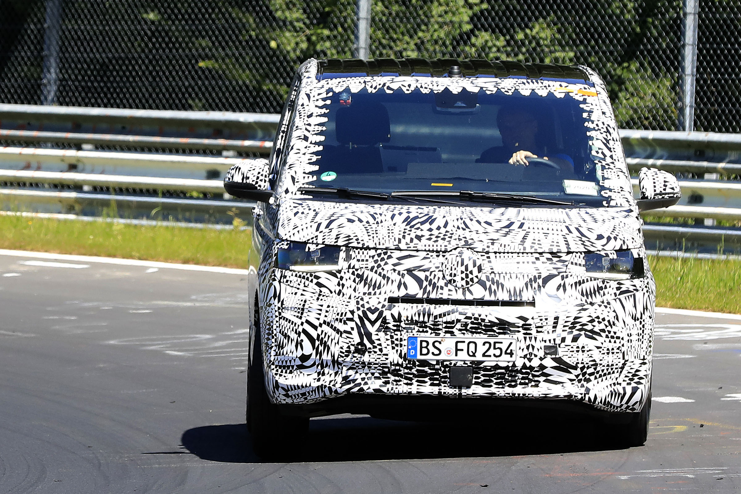VW Transporter hybrid