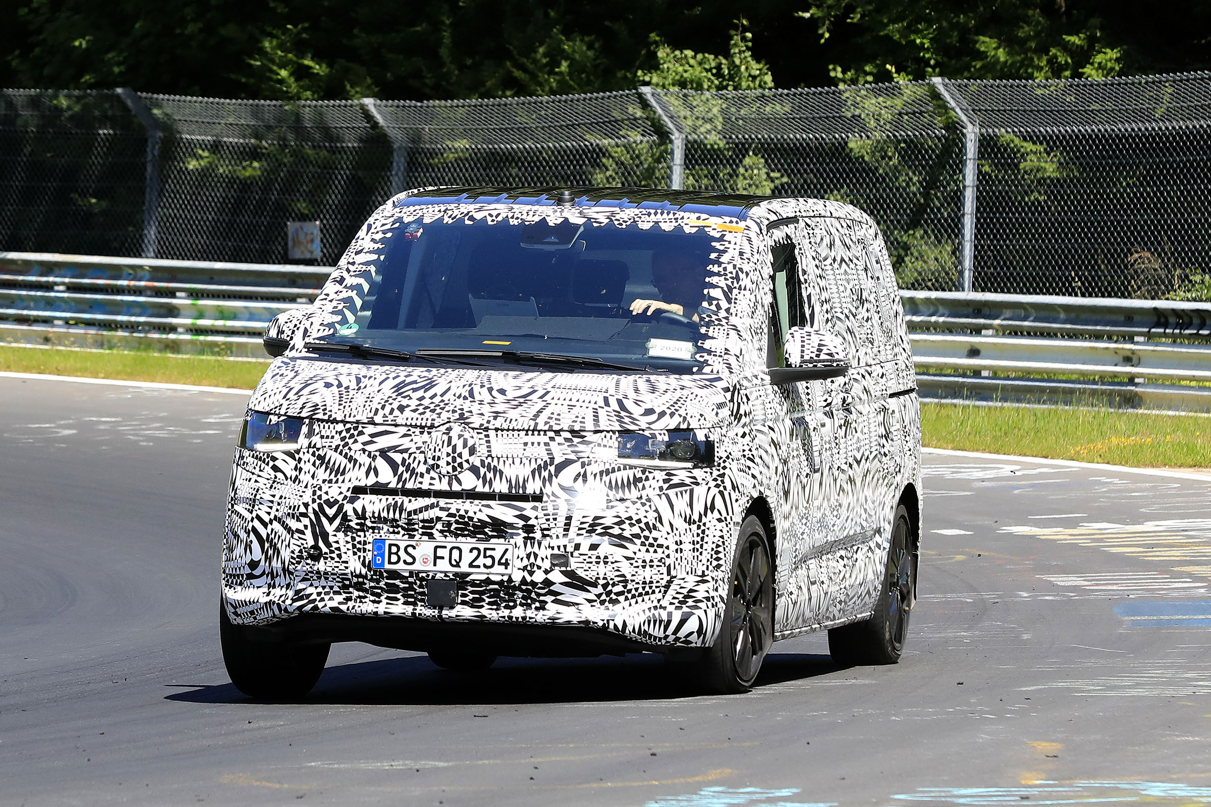 VW Transporter hybrid