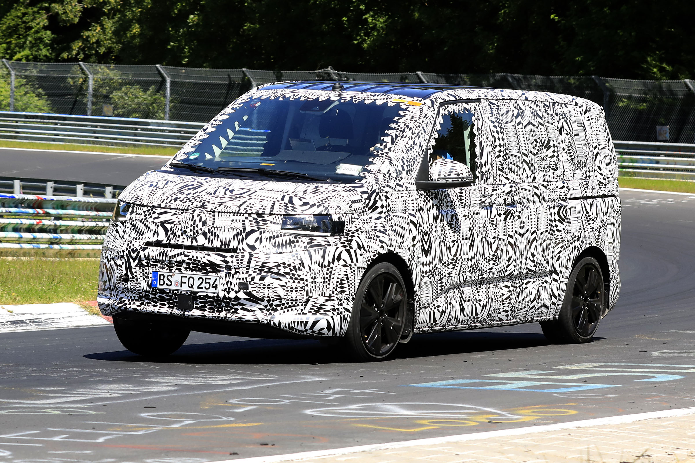VW Transporter hybrid