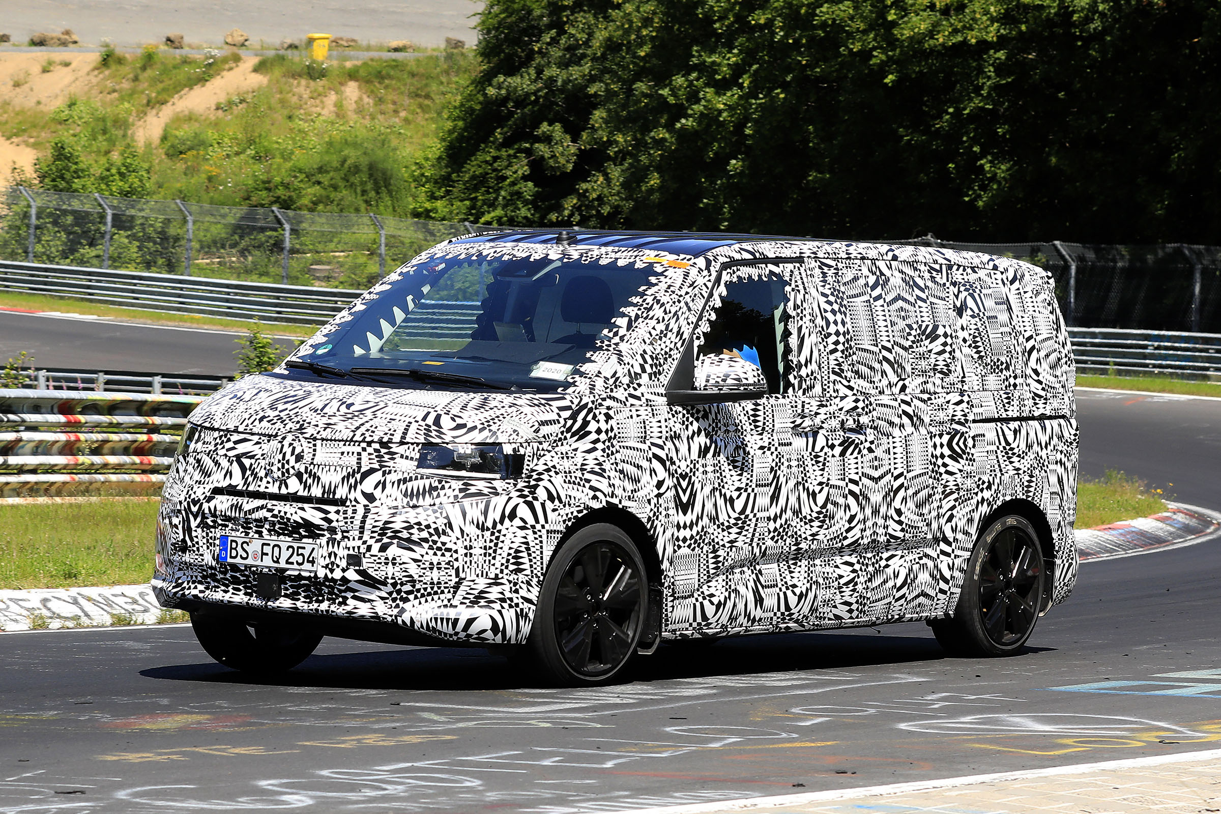 VW Transporter hybrid