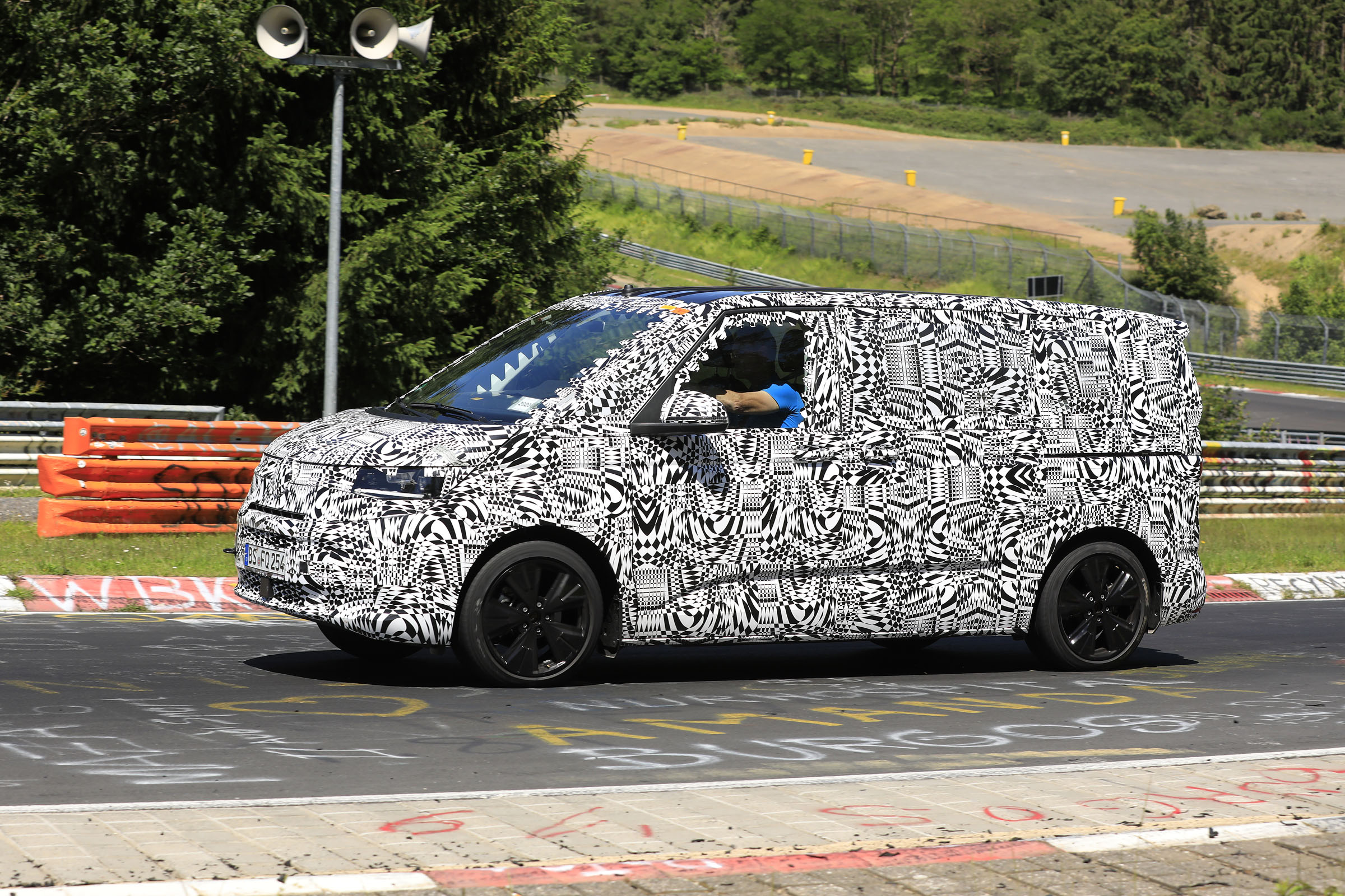 VW Transporter hybrid