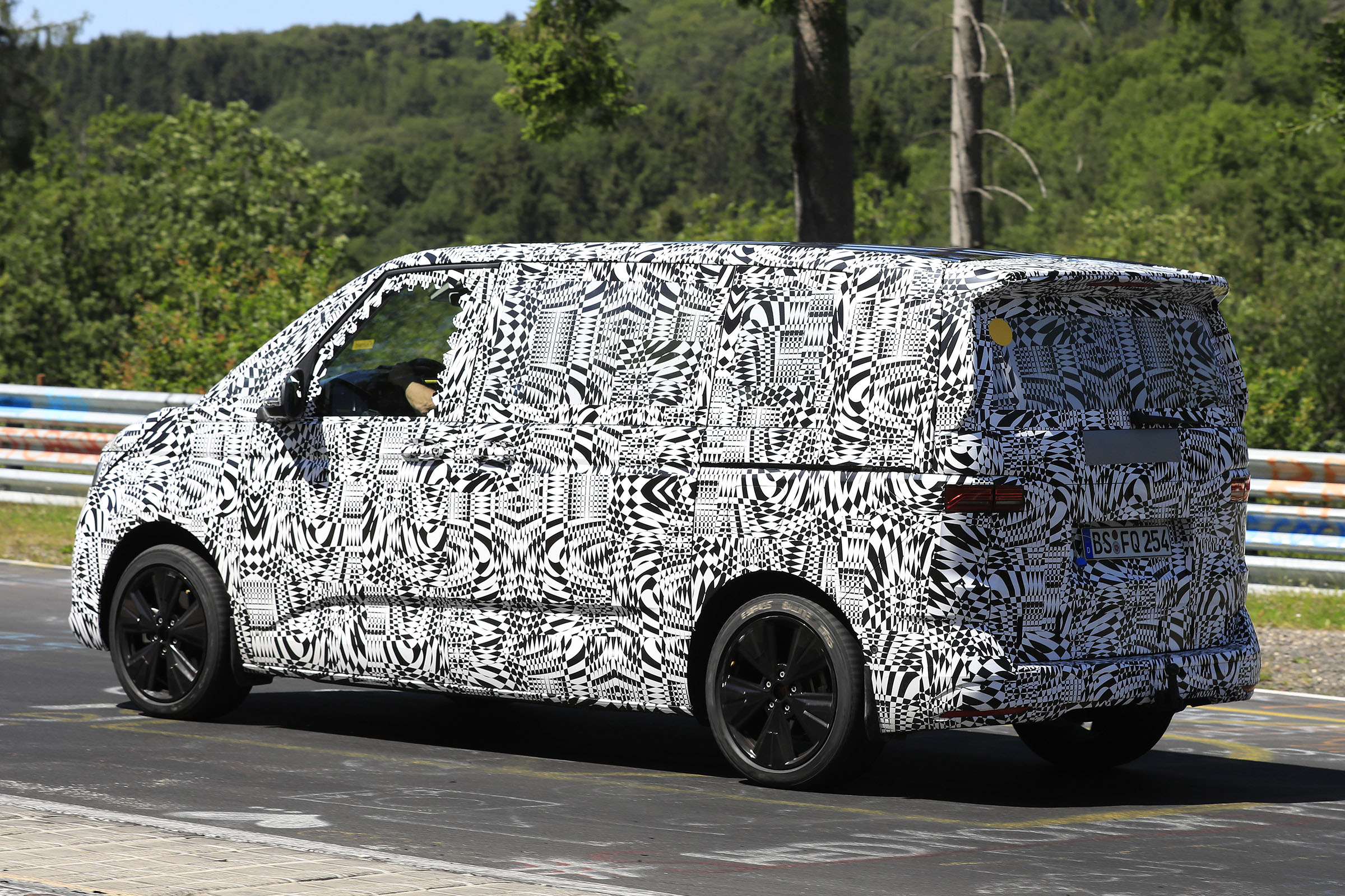 VW Transporter hybrid