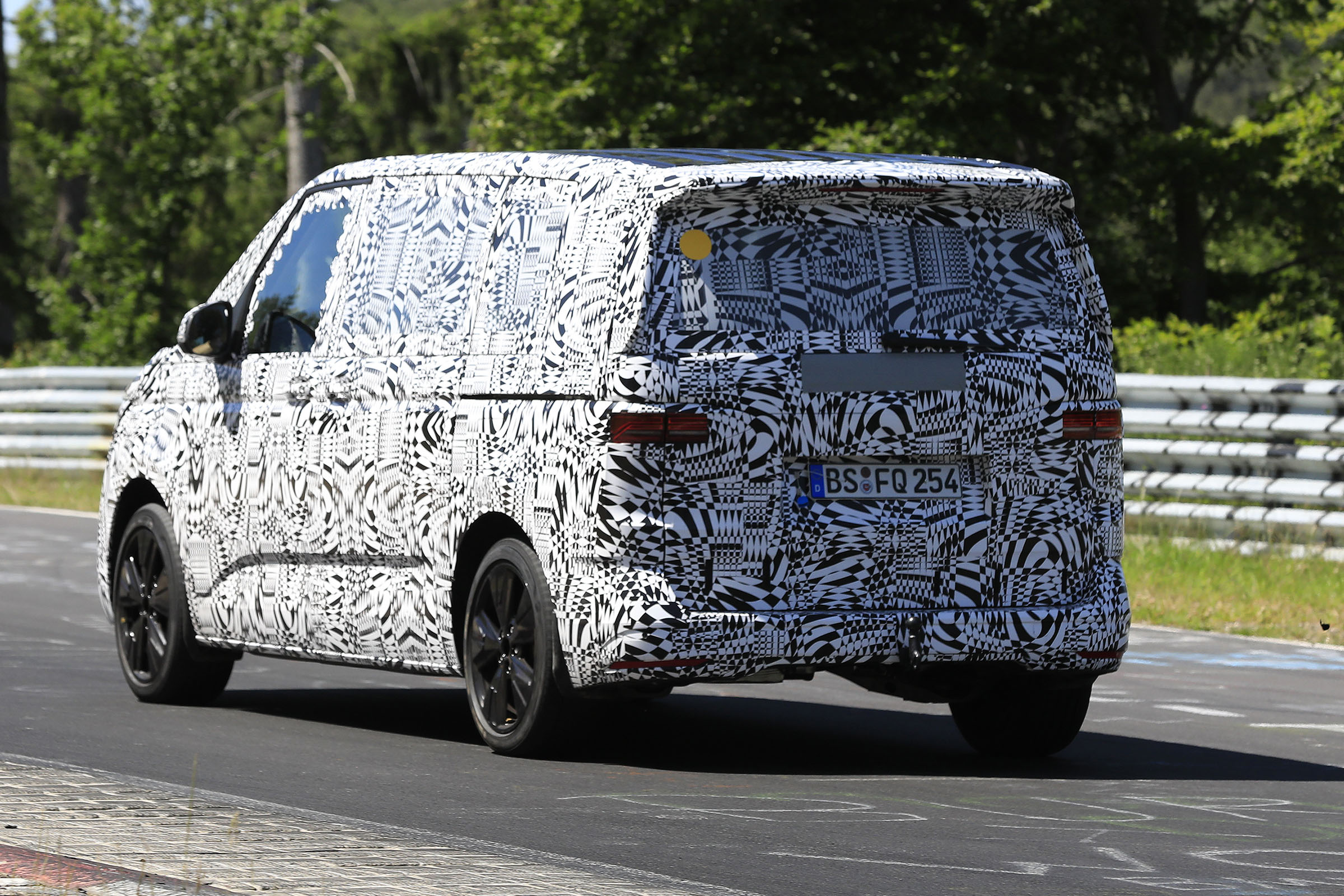 VW Transporter hybrid