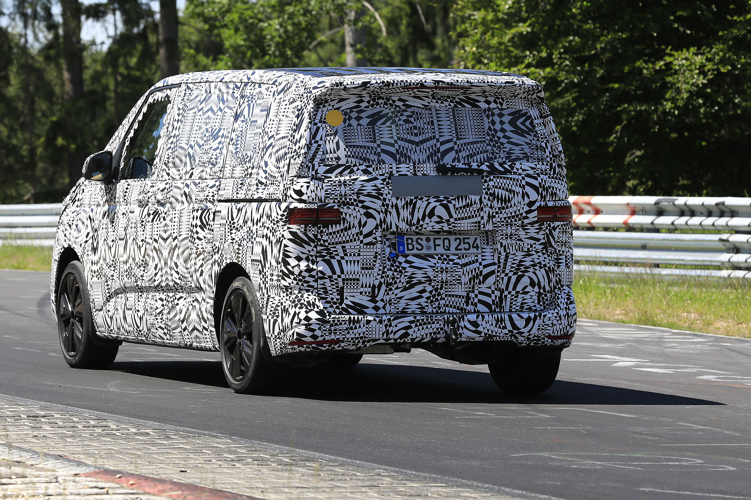 VW Transporter hybrid