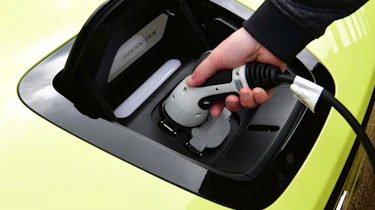 Honda e charging