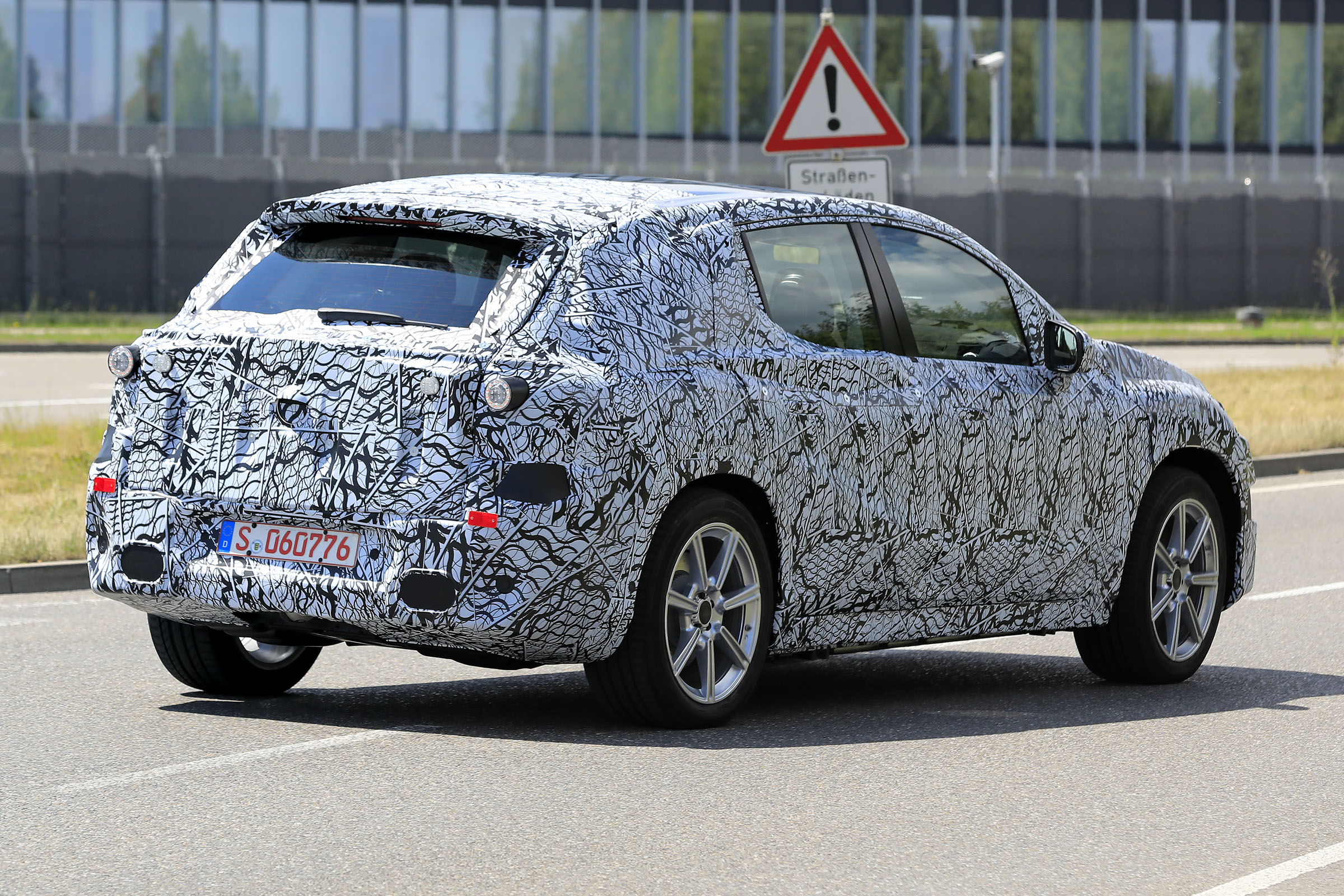Mercedes EQE SUV