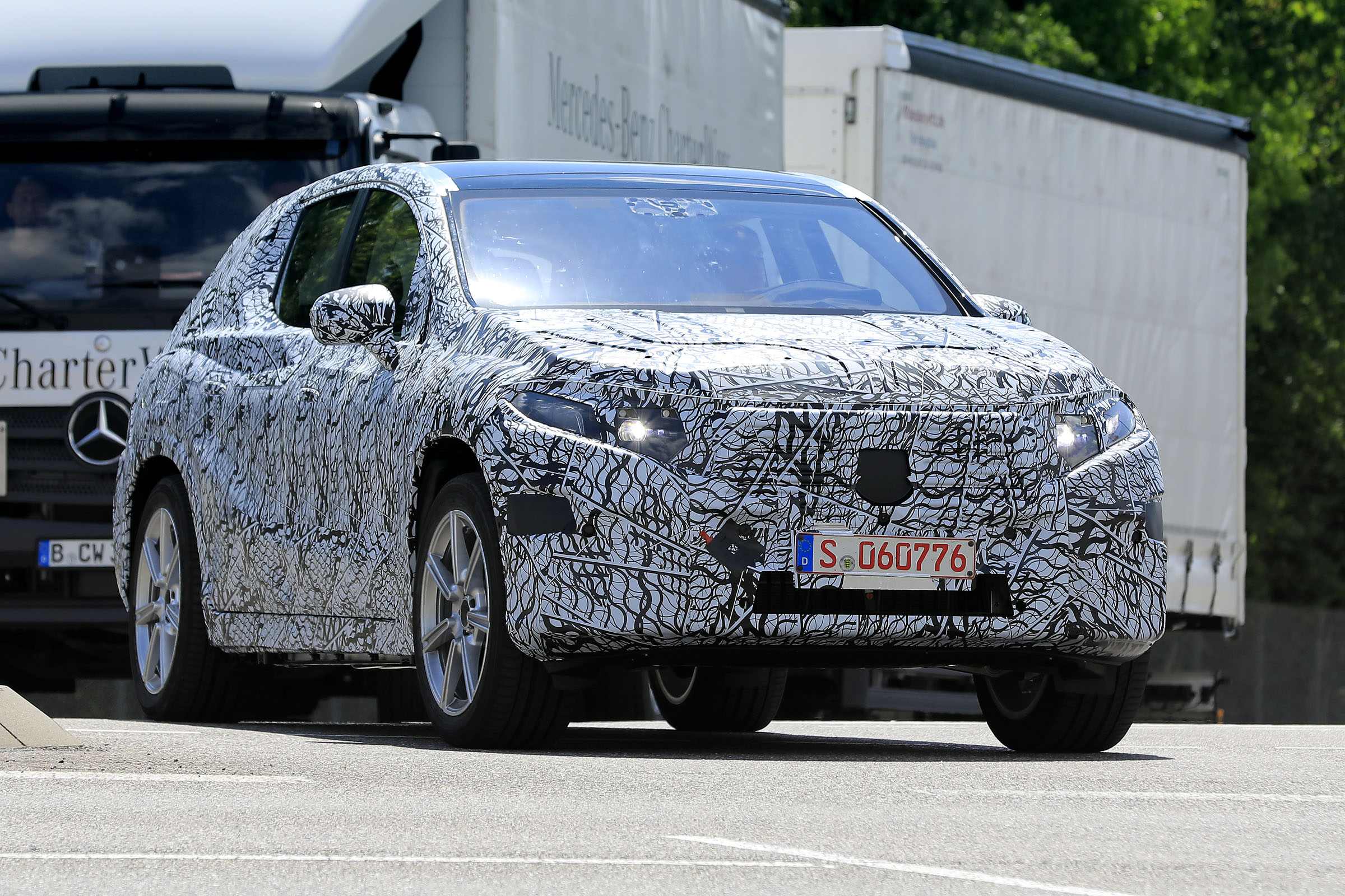 Mercedes EQE SUV