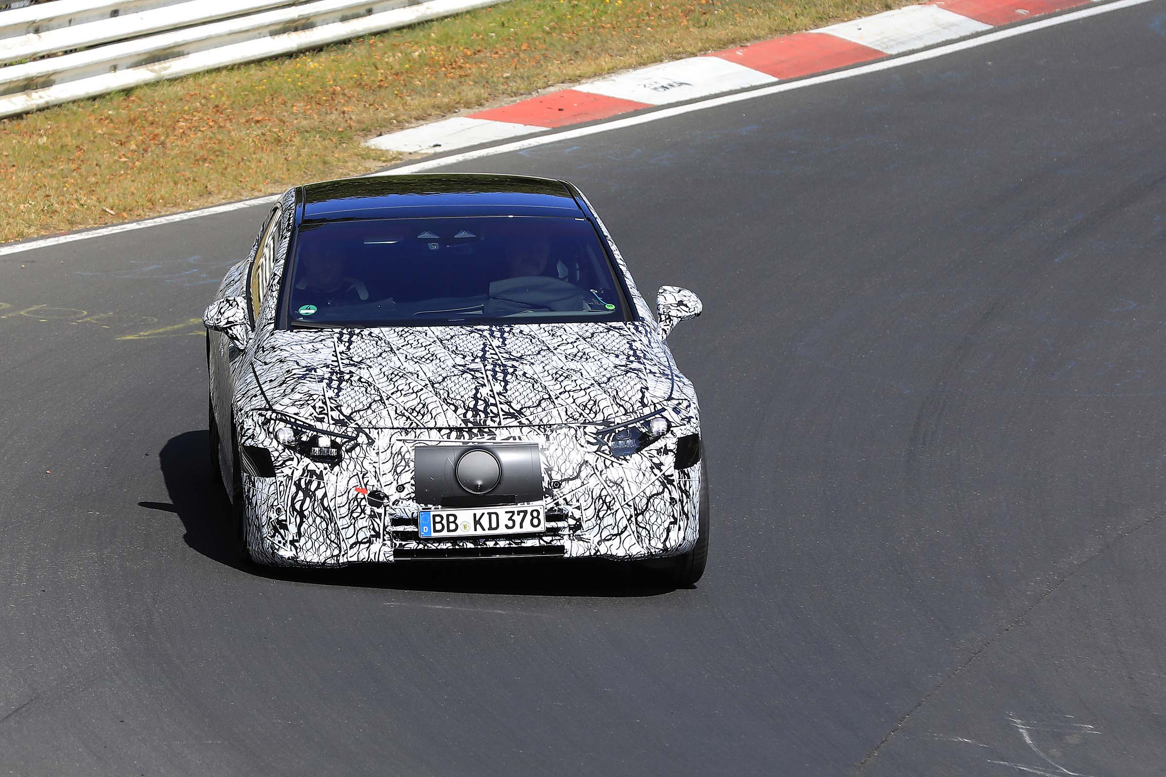Mercedes EQS