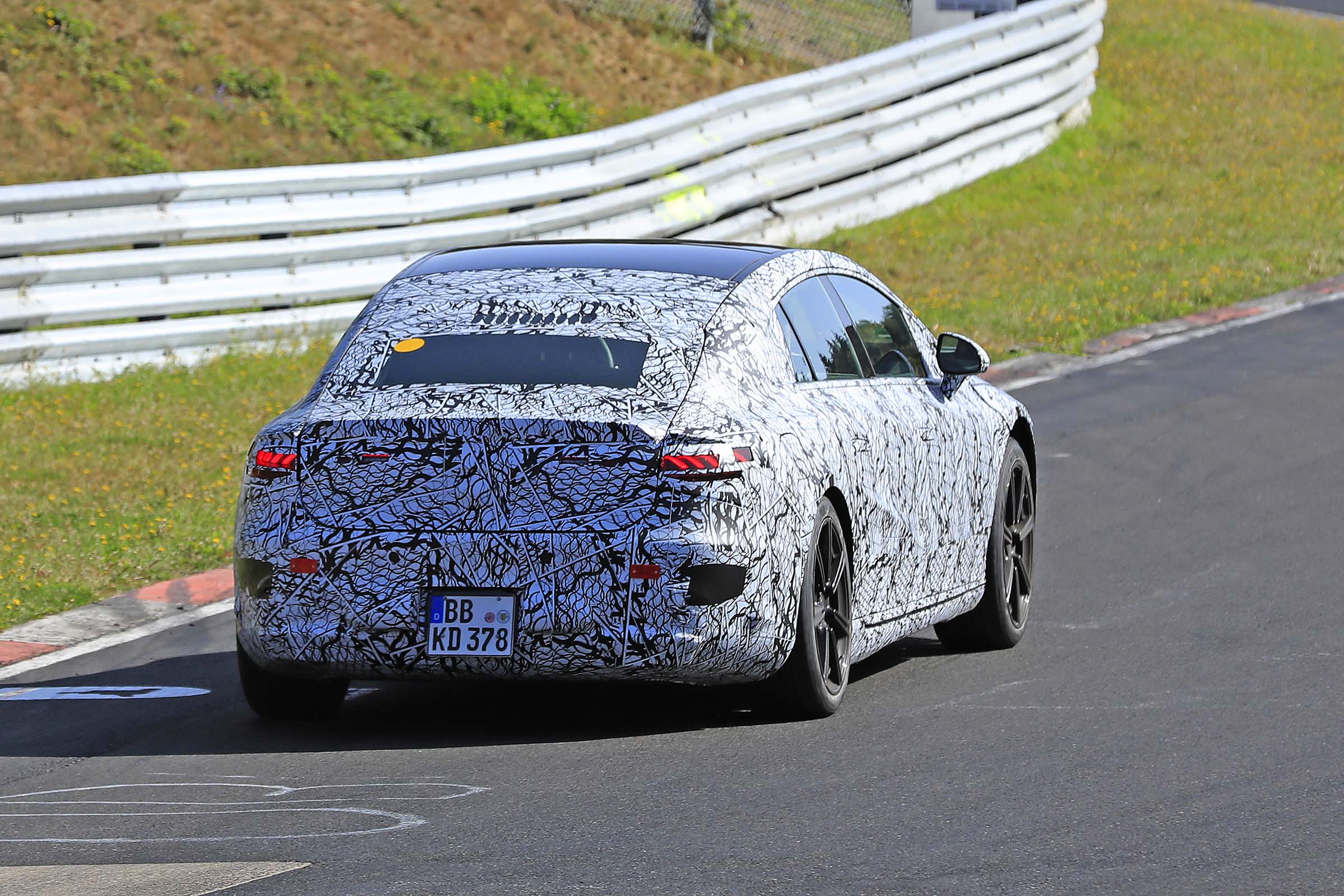 Mercedes EQS