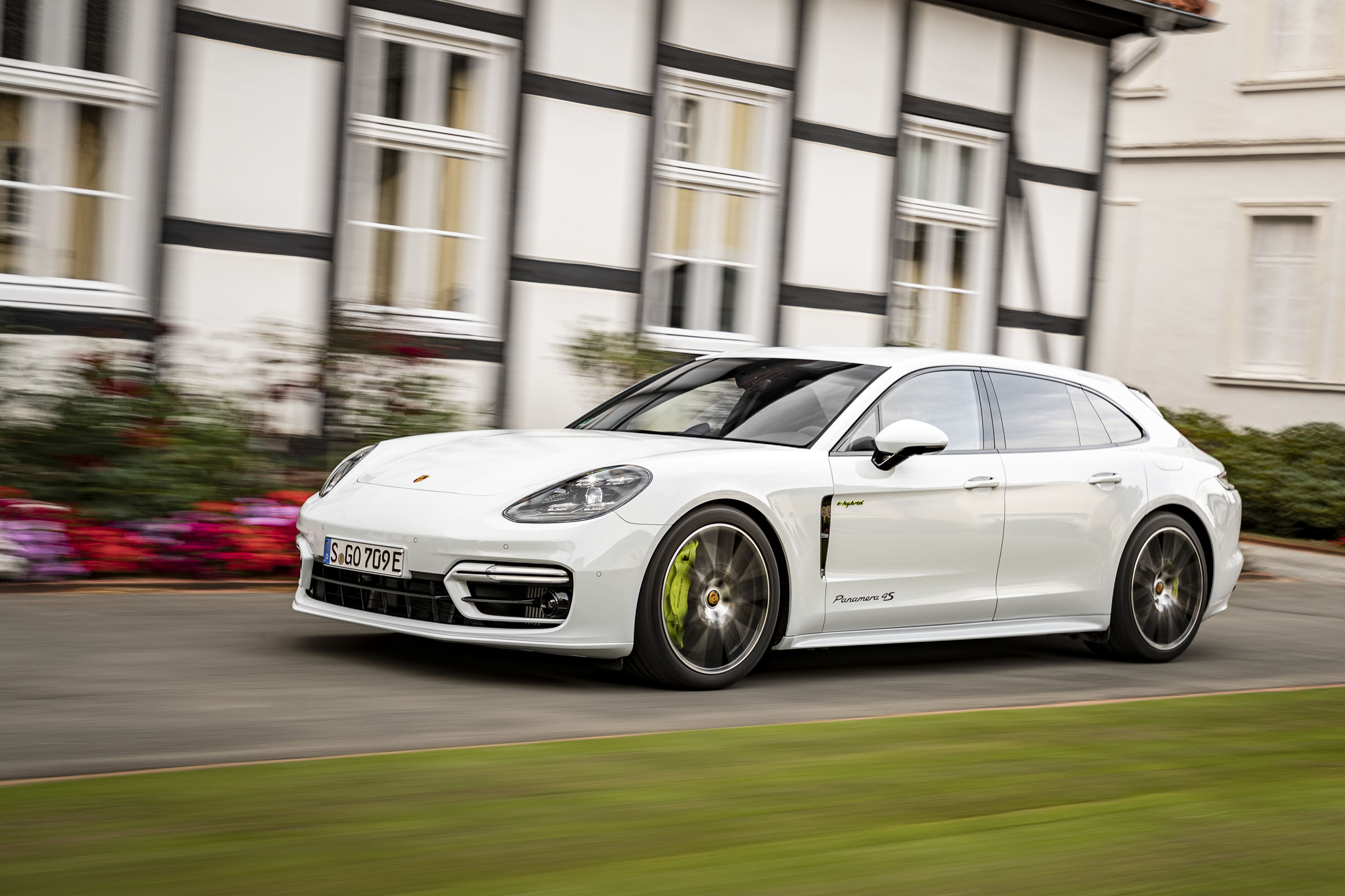 Porsche Panamera Sport Turismo hybrid