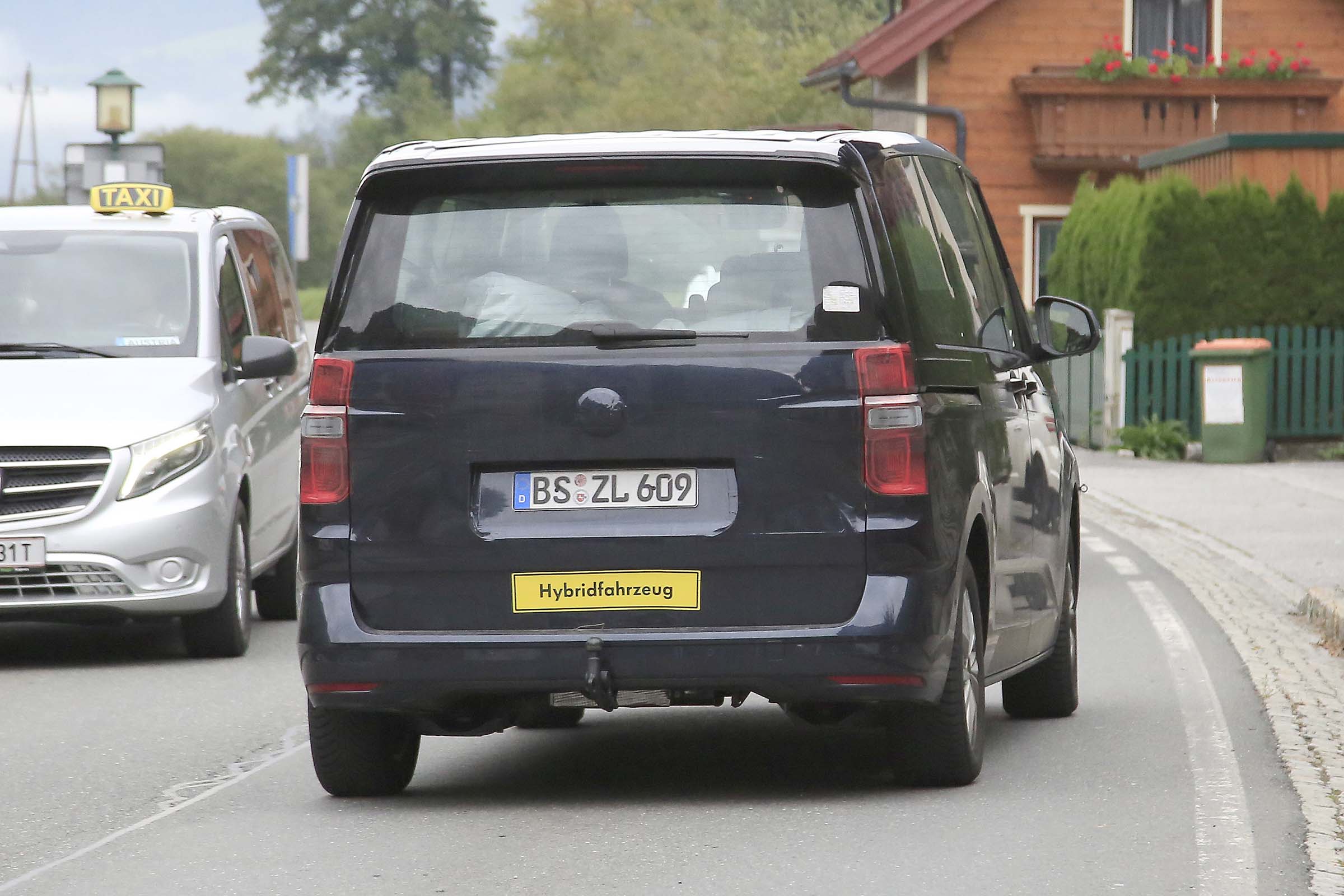 VW Transporter hybrid