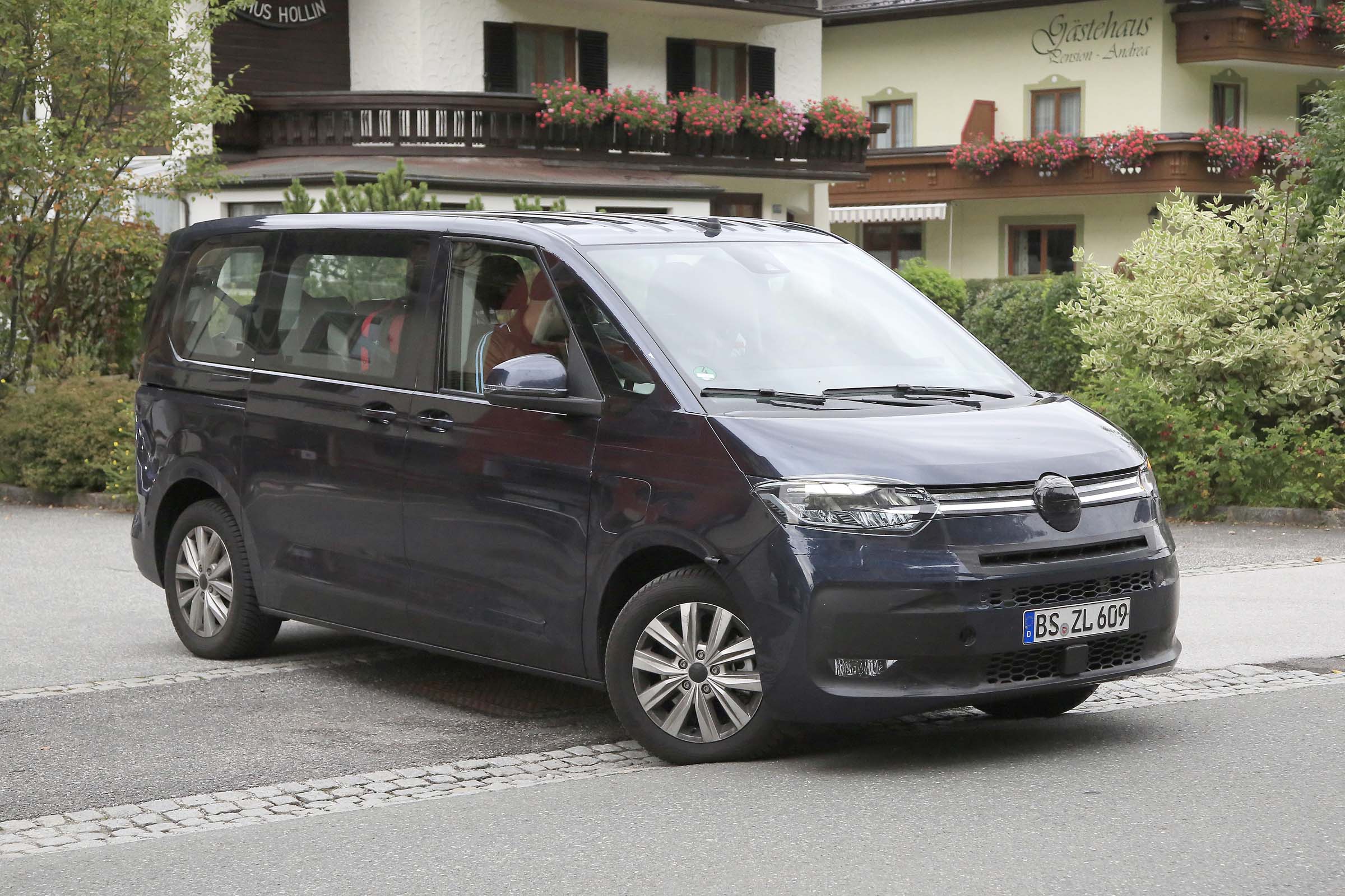 VW Transporter hybrid