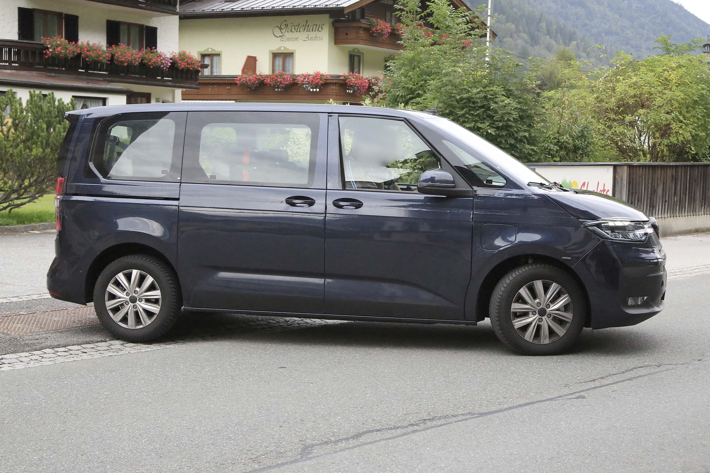 VW Transporter hybrid