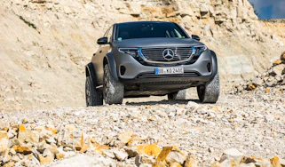 Mercedes EQC 4x4 Squared