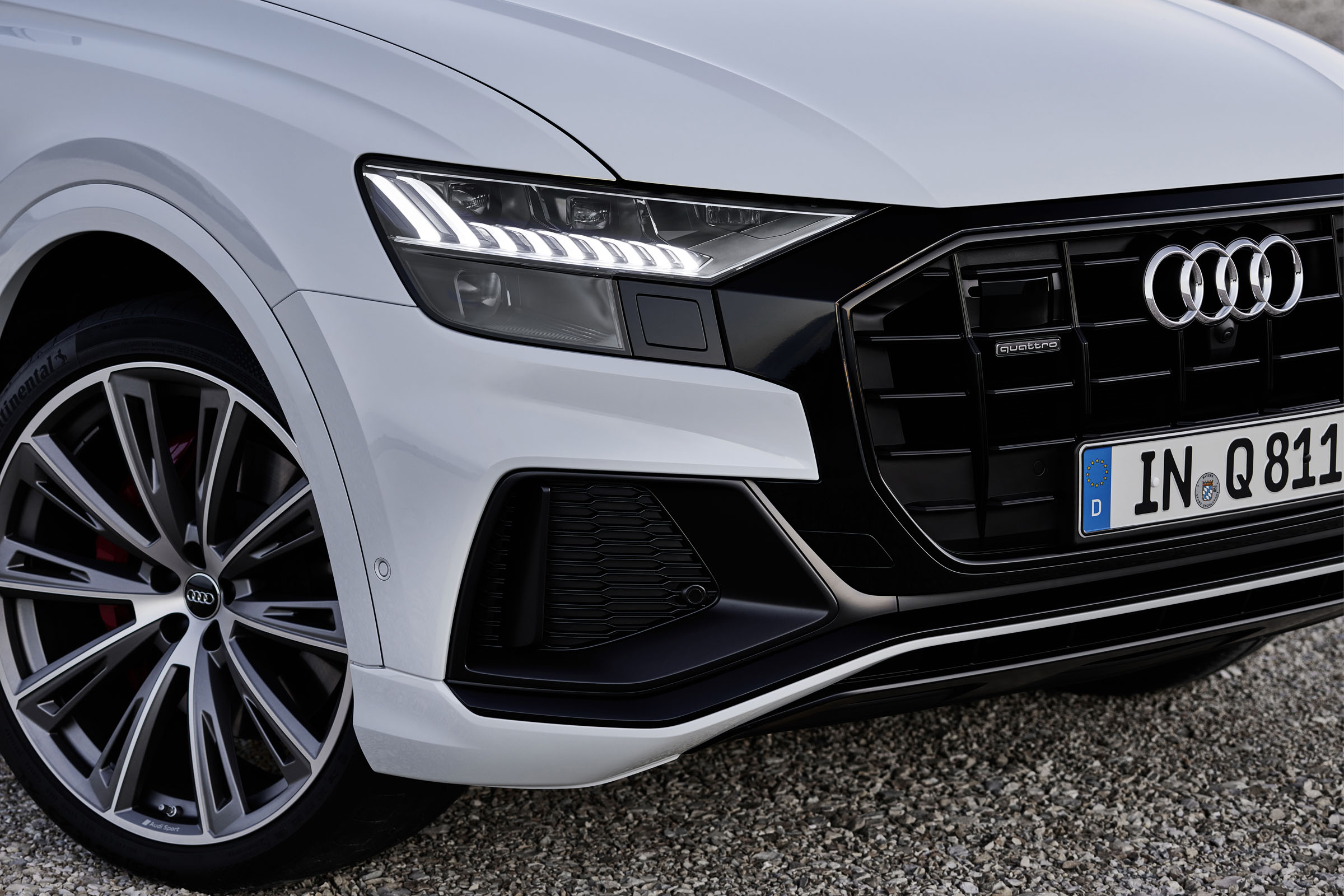 DetailColor: Glacier white