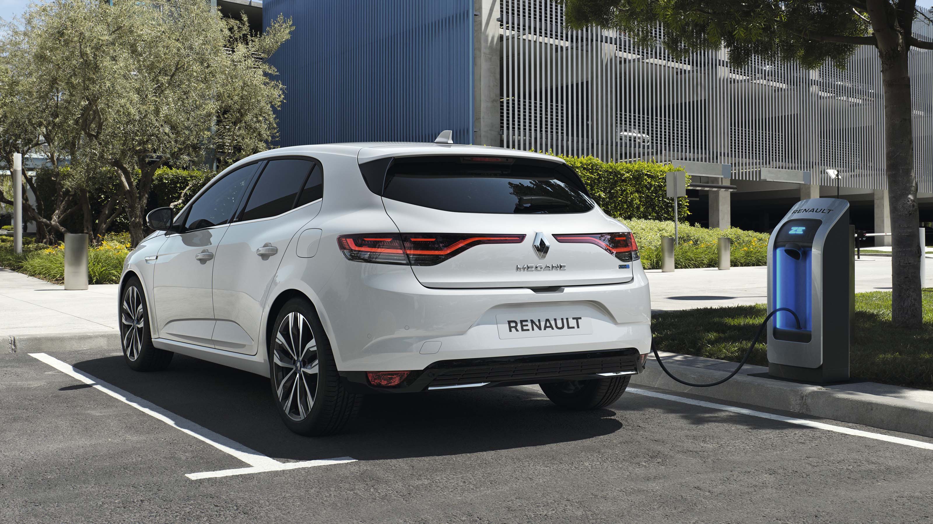 Renault Megane E-TECH hybrid
