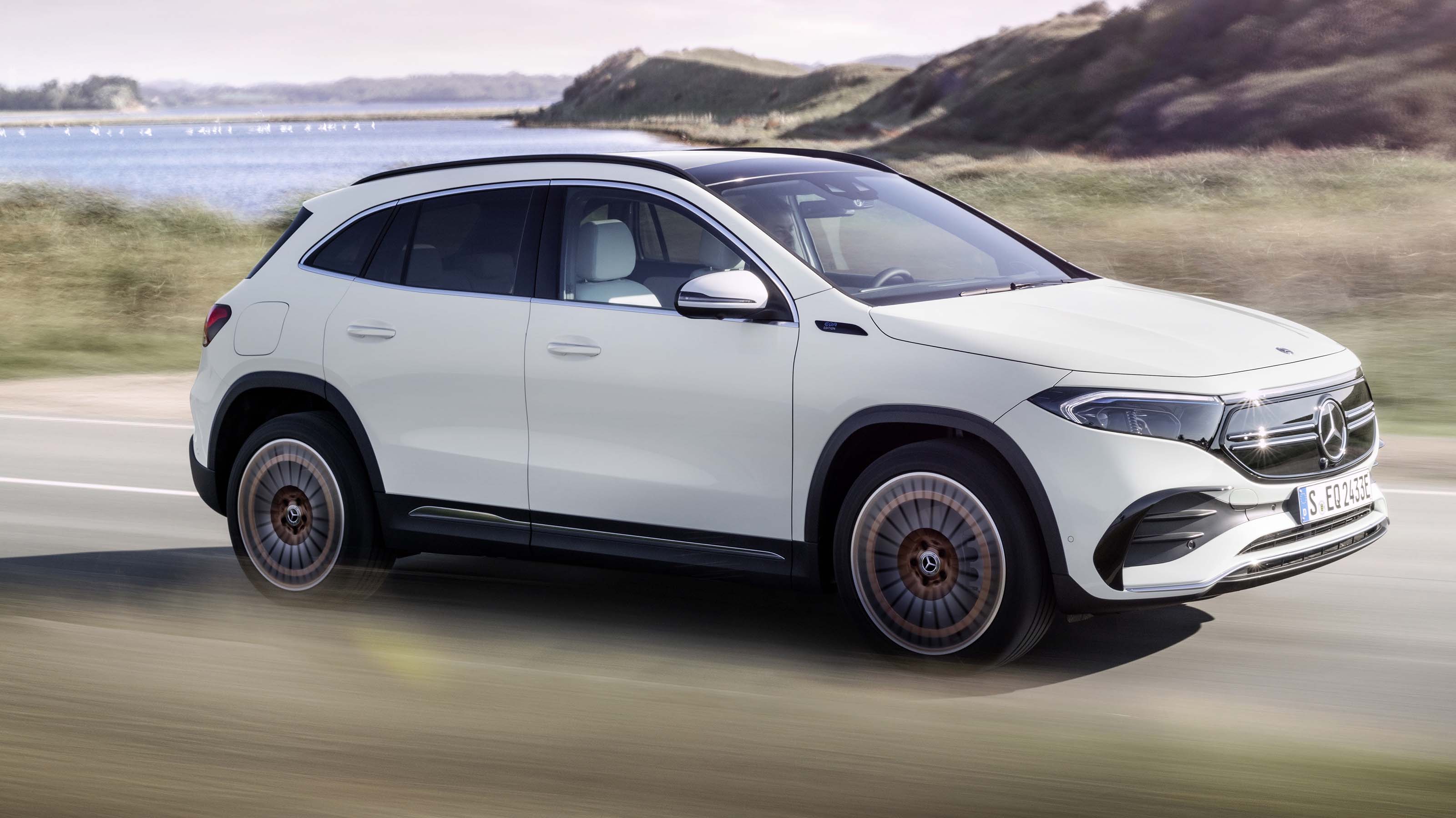 Mercedes EQA