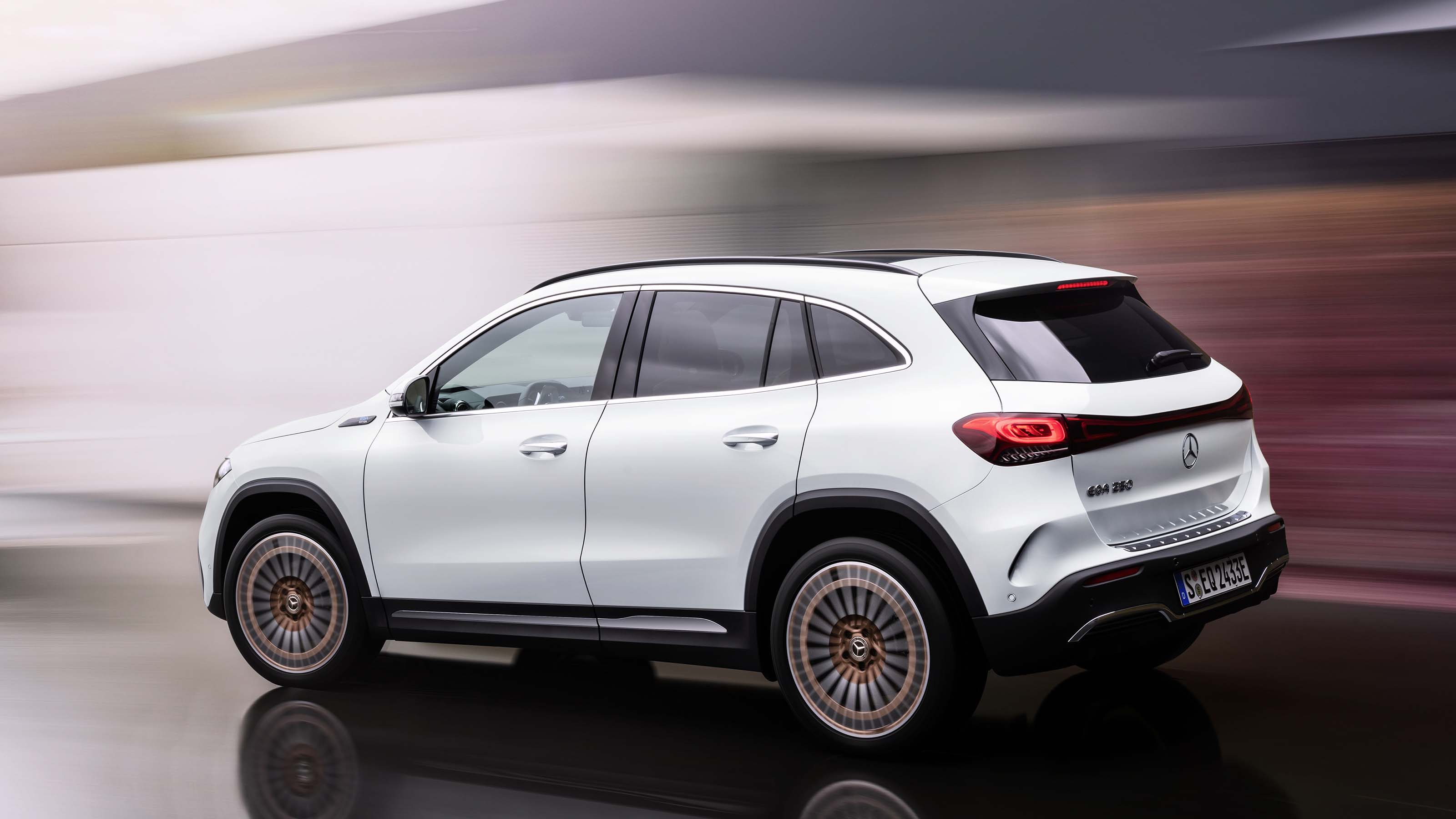 Mercedes EQA
