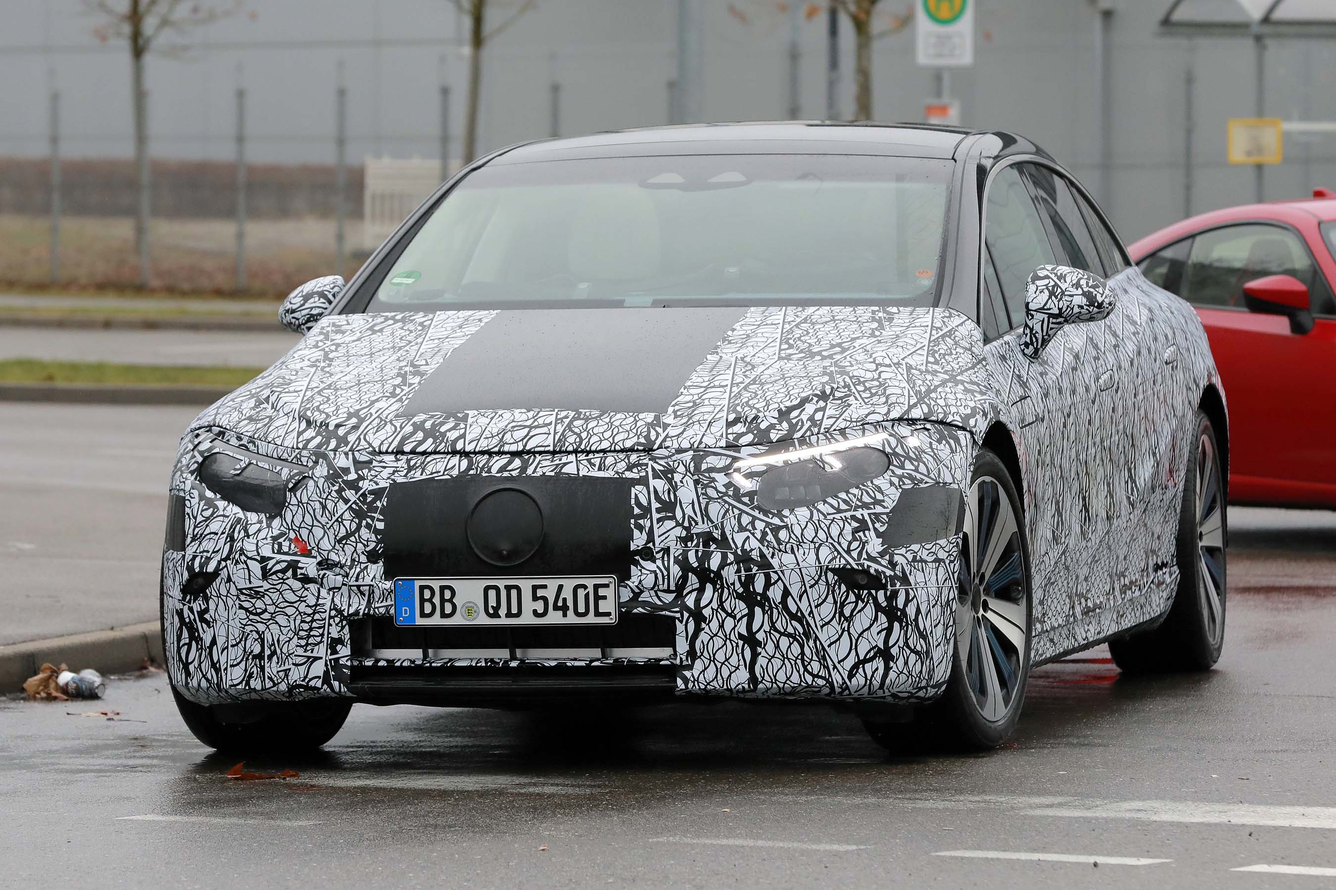 Mercedes EQS