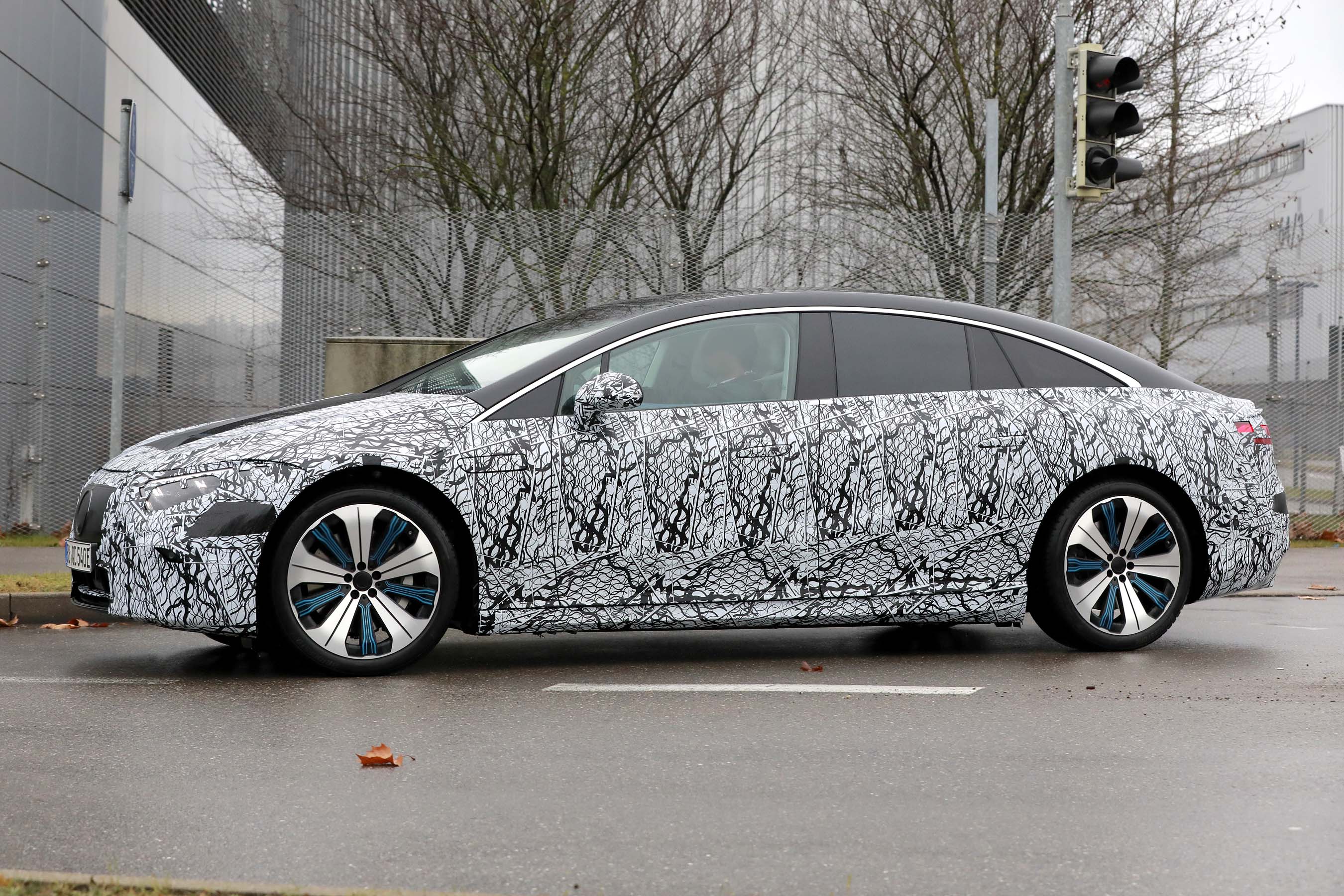 Mercedes EQS