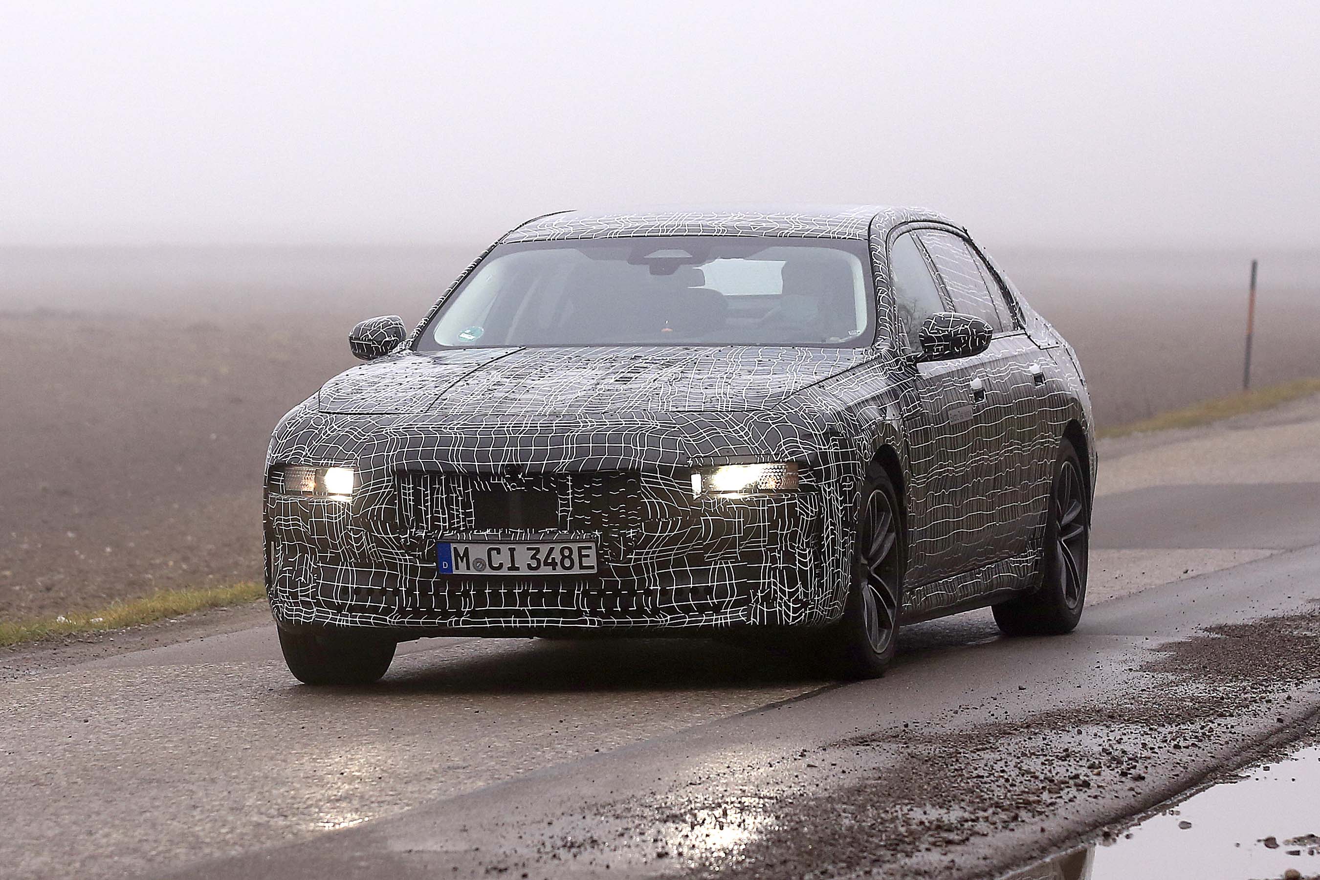 BMW i7