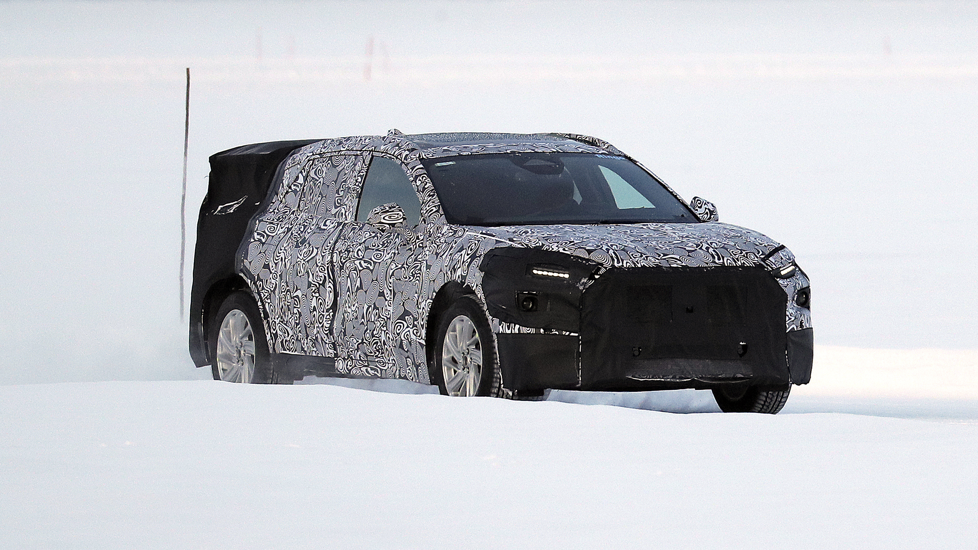 Ford Mondeo SUV spy shot