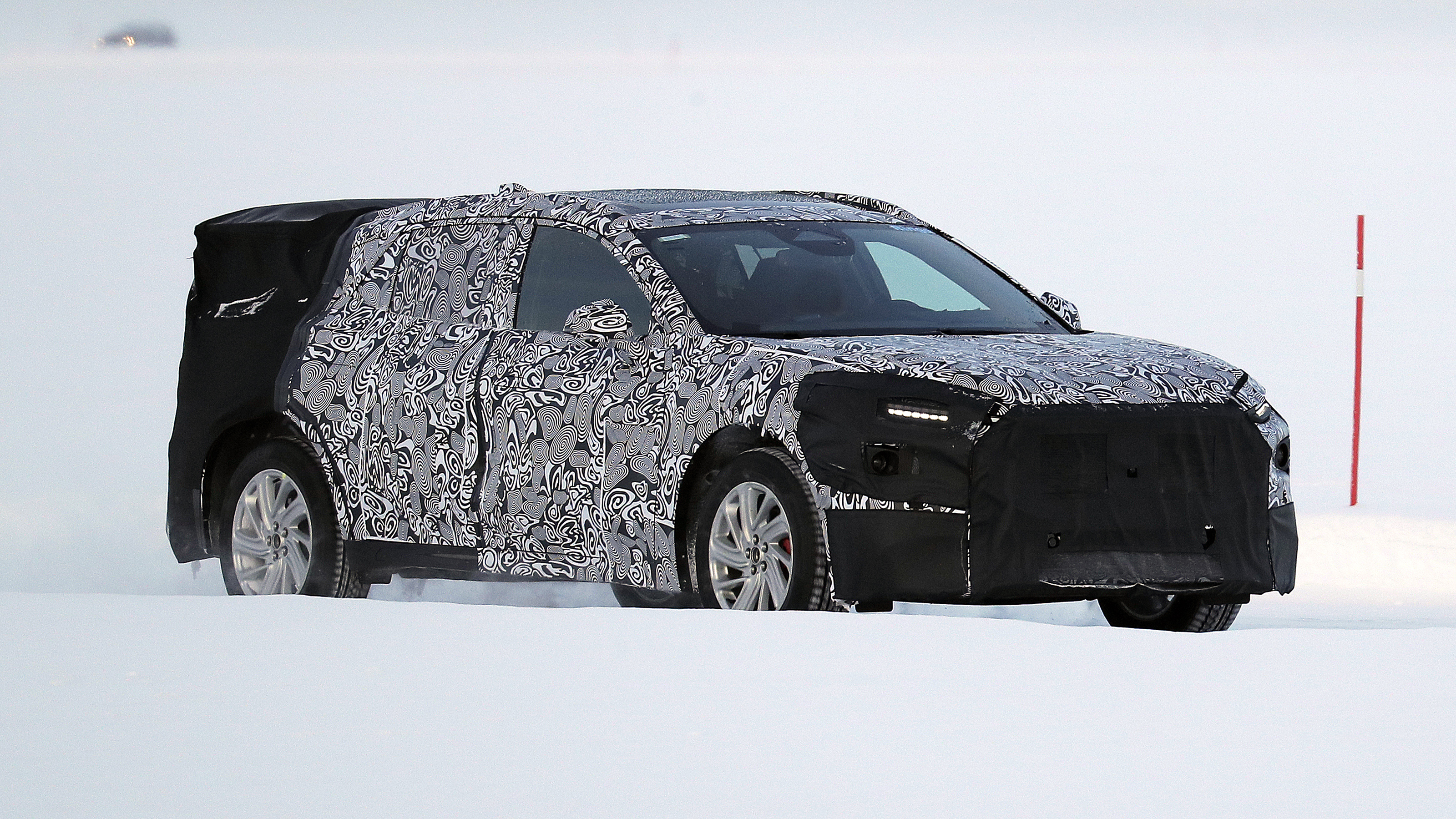 Ford Mondeo SUV spy shot