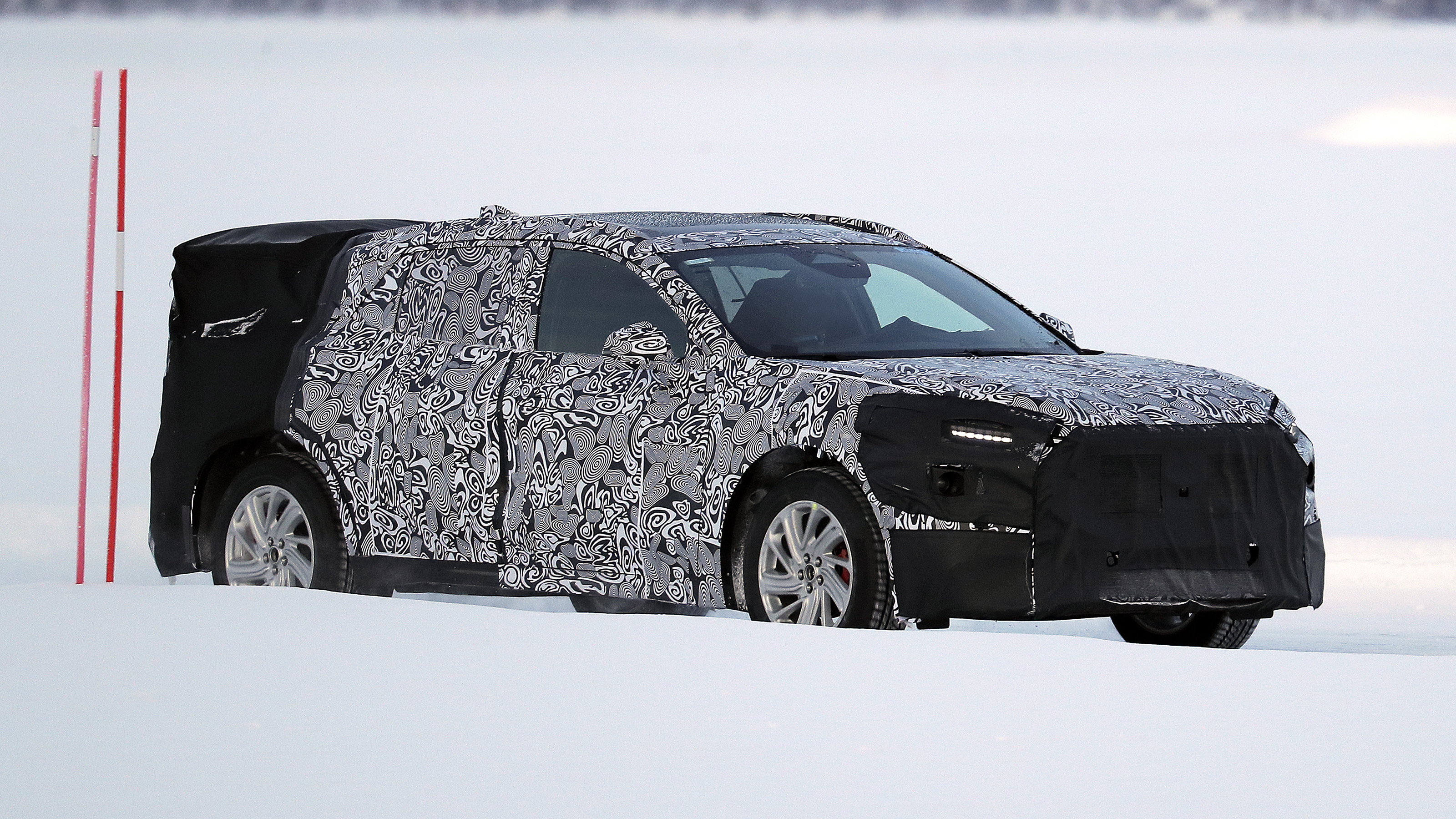 Ford Mondeo SUV spy shot