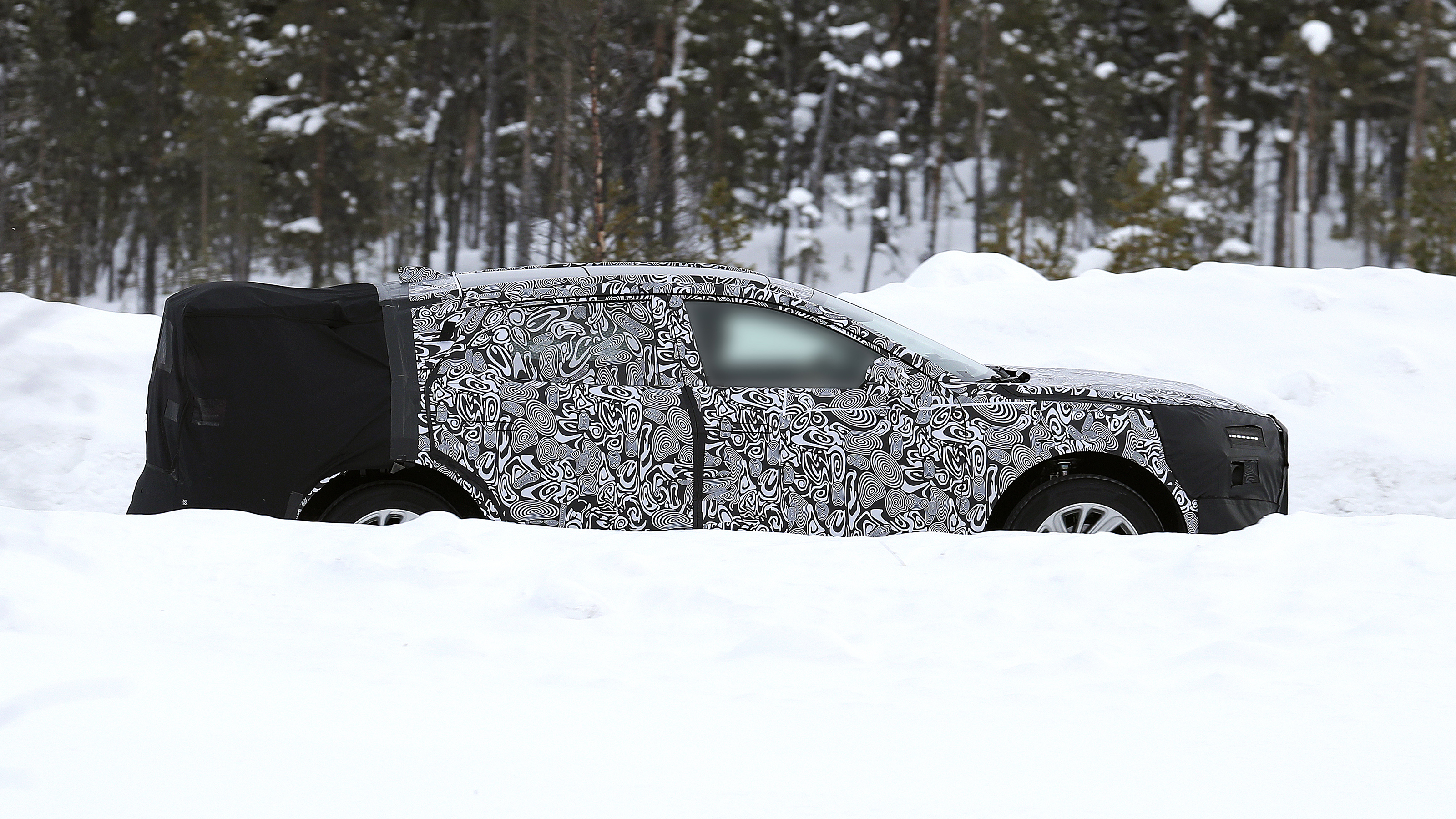 Ford Mondeo SUV spy shot