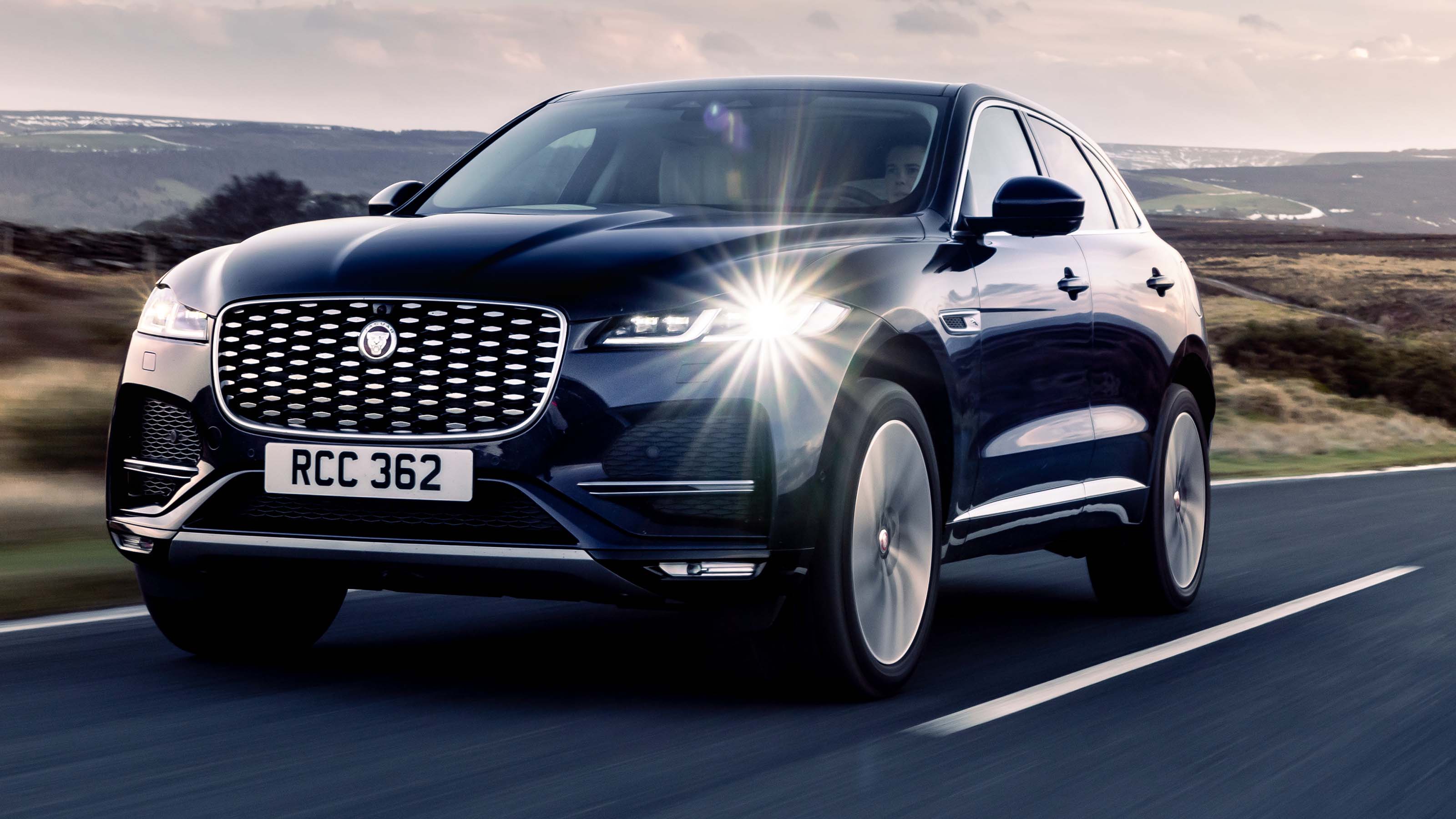 Jaguar F-Pace hybrid