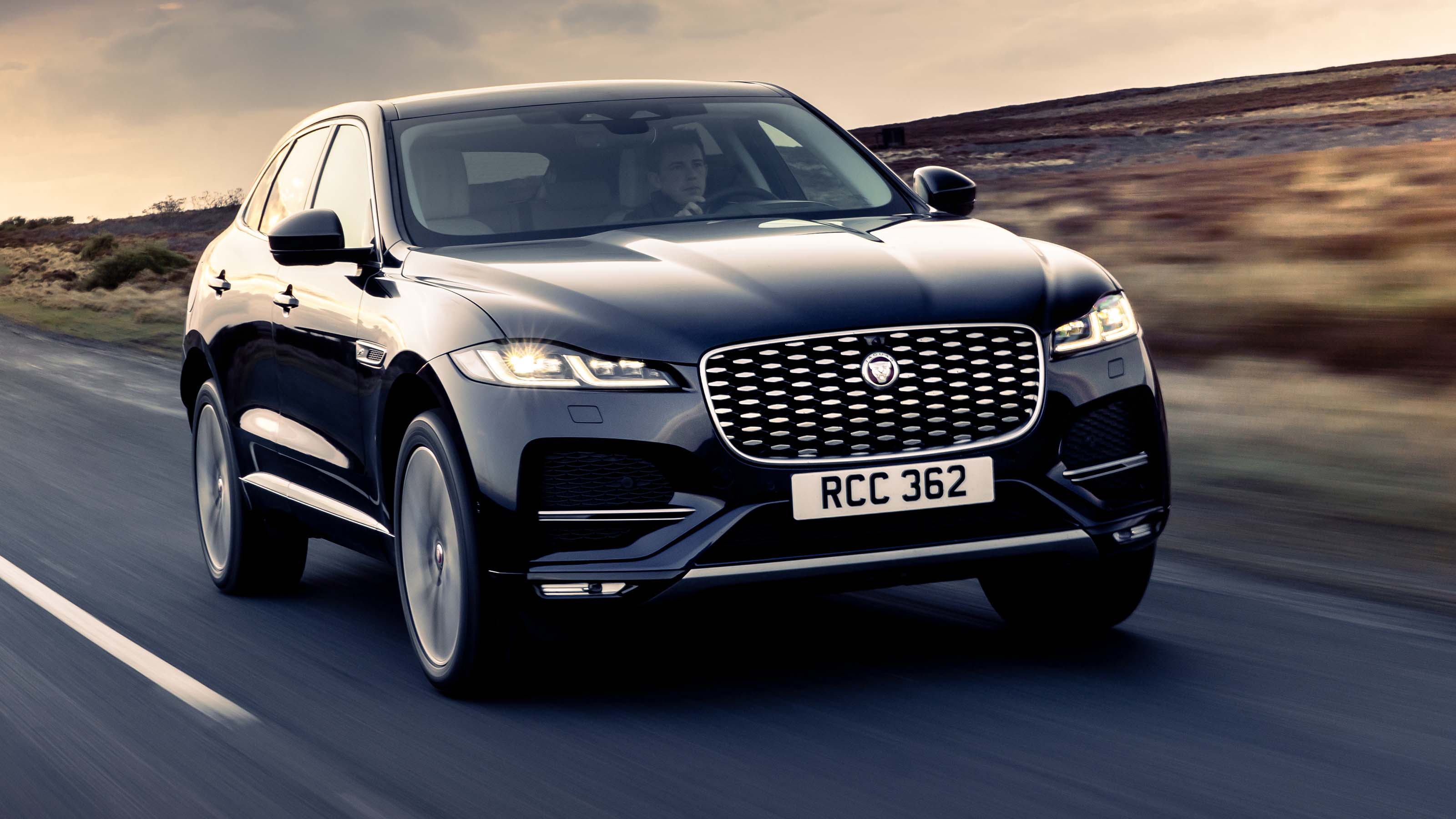 Jaguar F-Pace hybrid