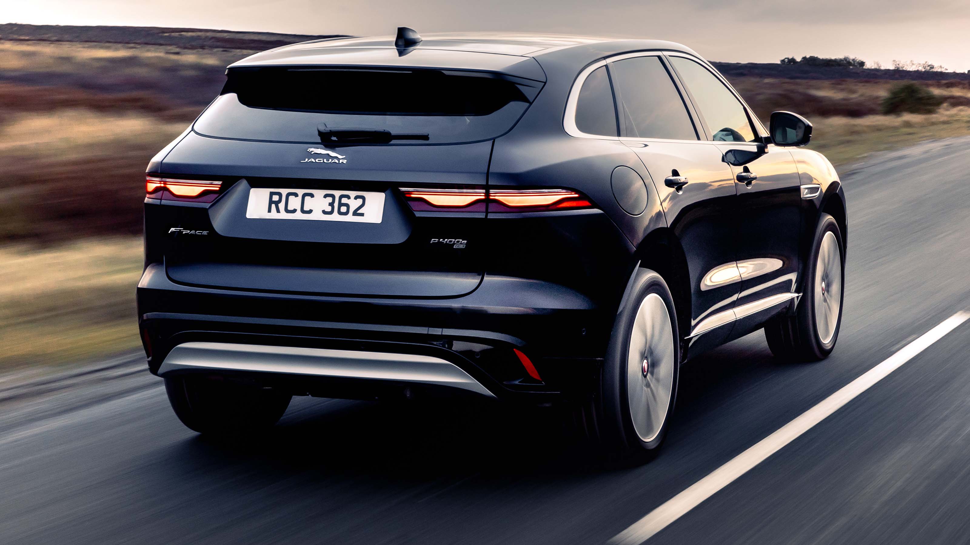 Jaguar F-Pace hybrid