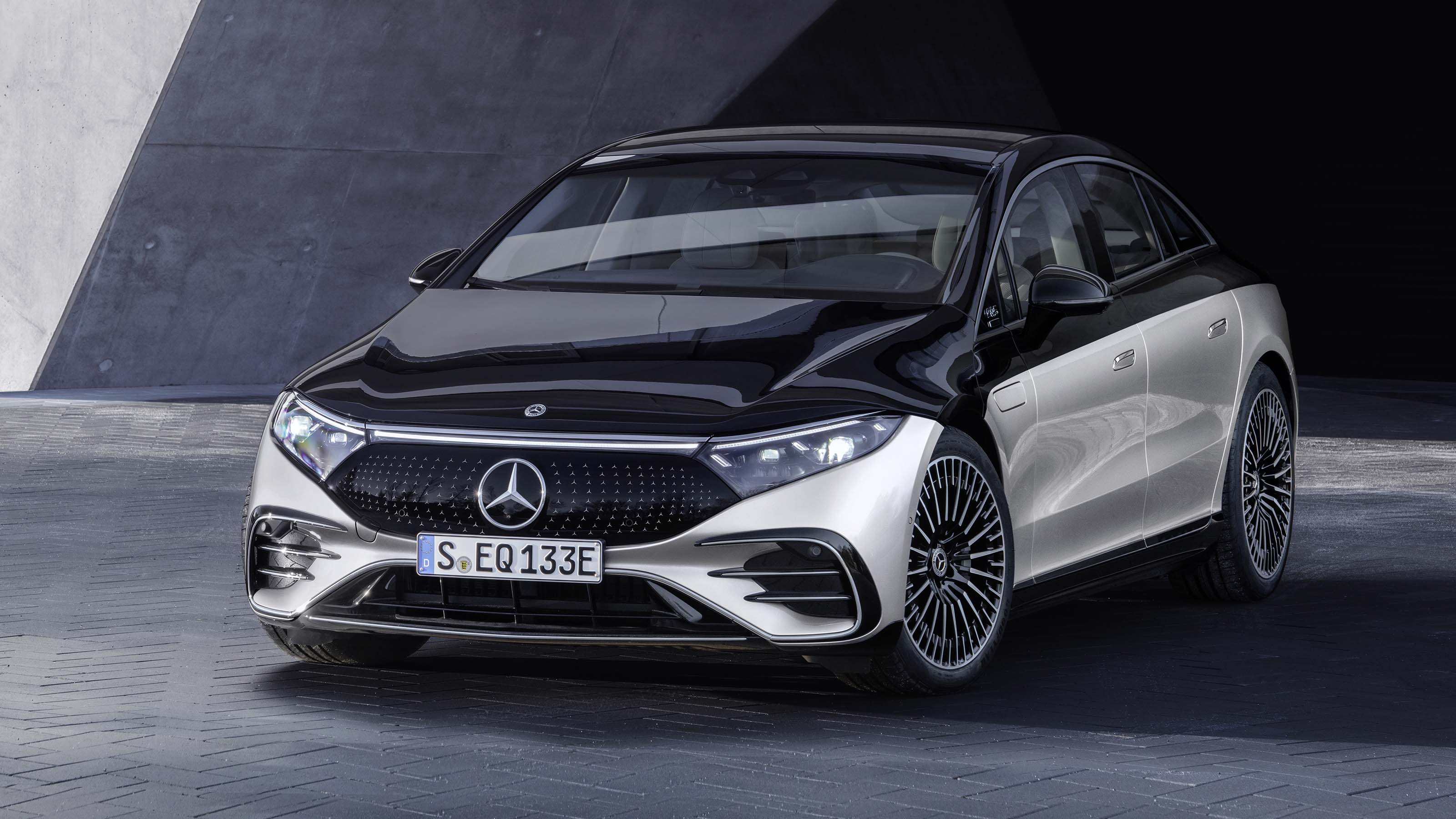 Mercedes EQS