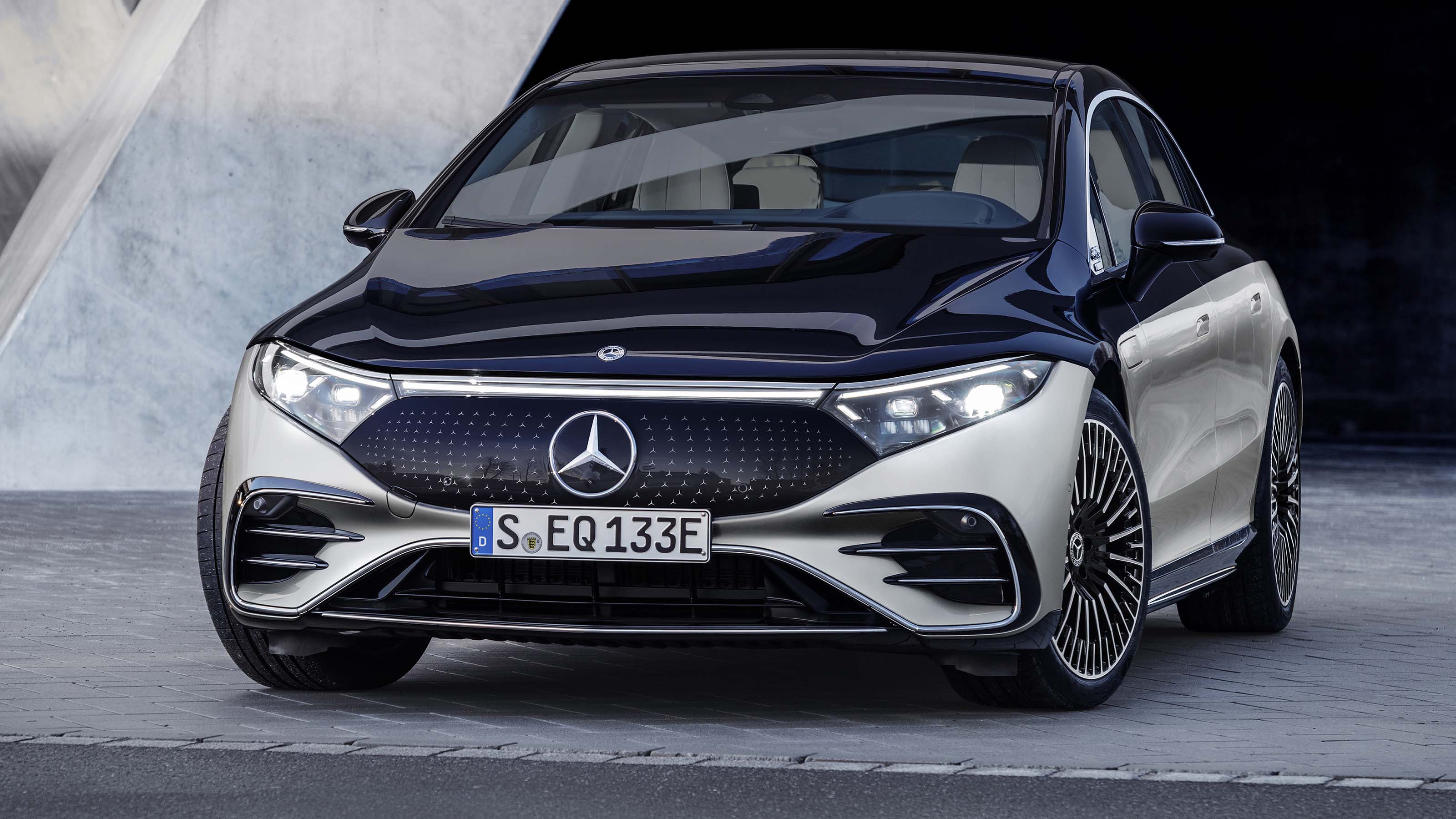 Mercedes EQS