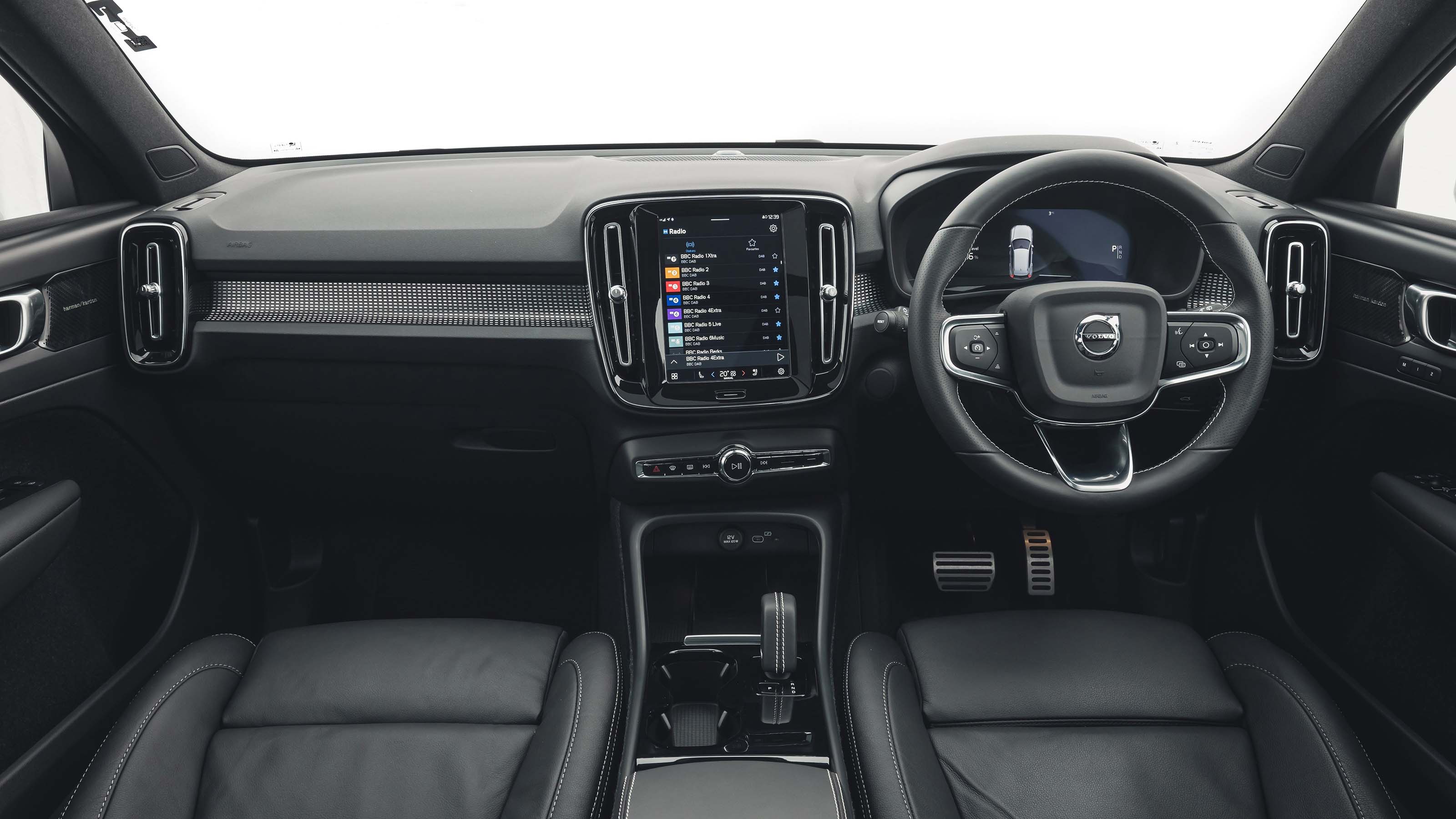 Volvo XC40 P8