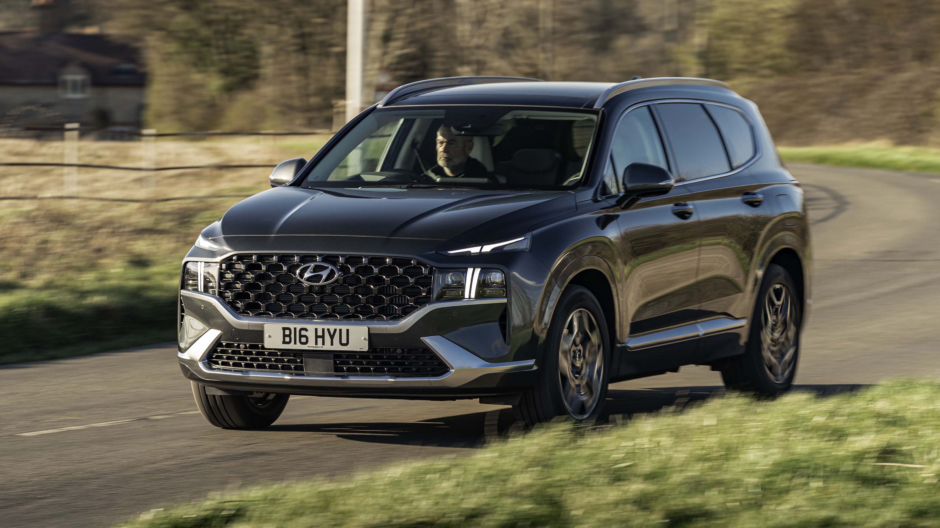 Hyundai Santa Fe Hybrid