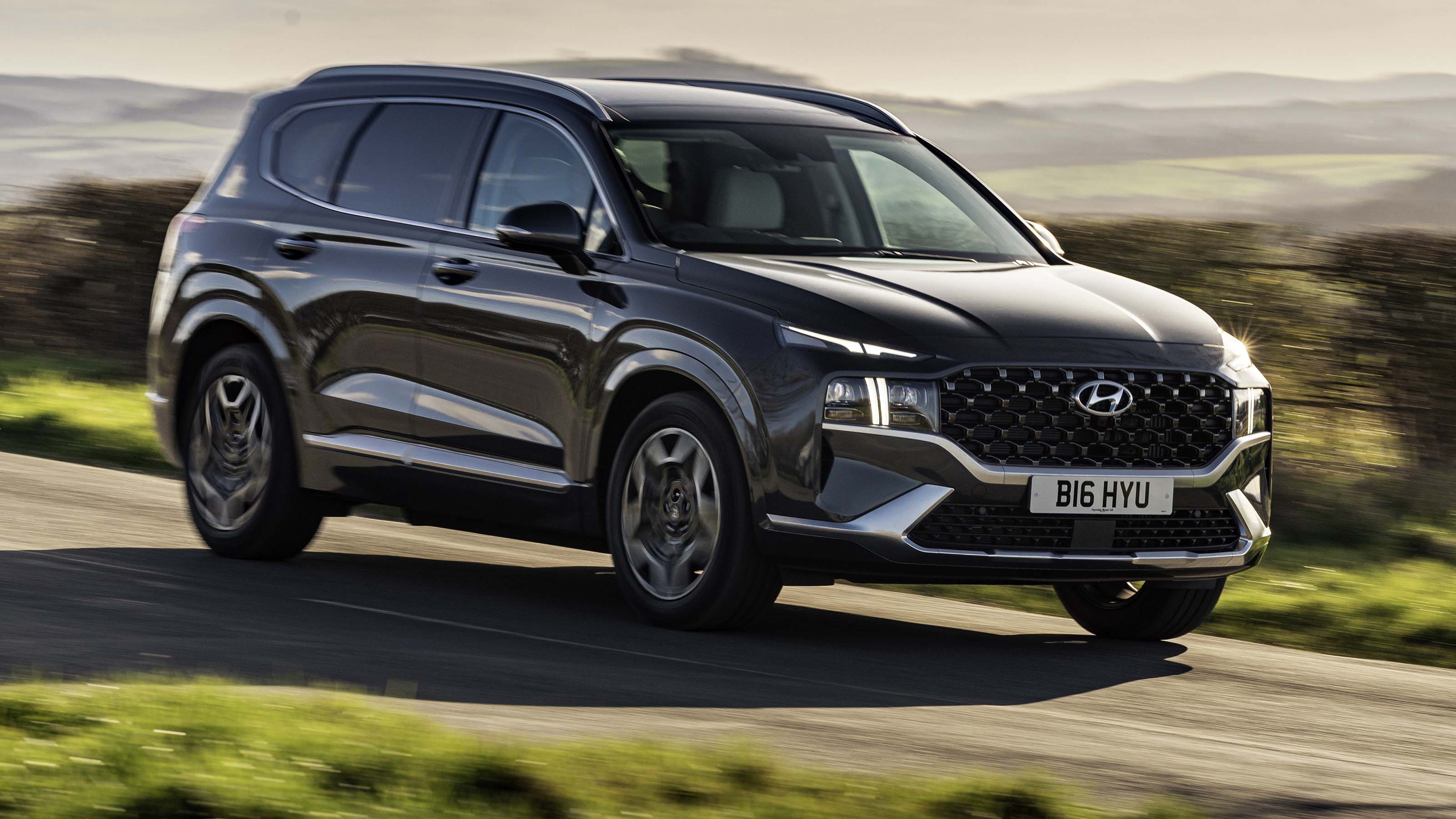 Hyundai Santa Fe Hybrid