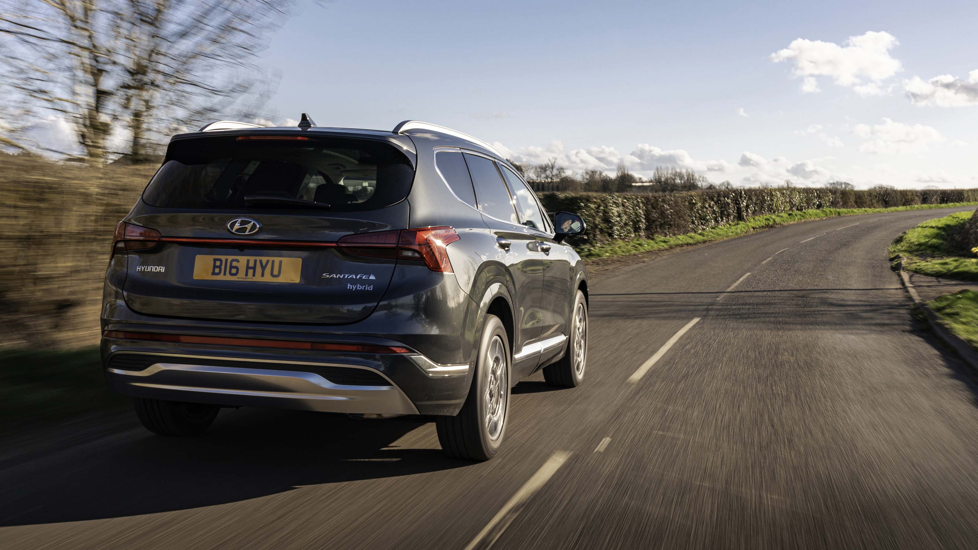 Hyundai Santa Fe Hybrid