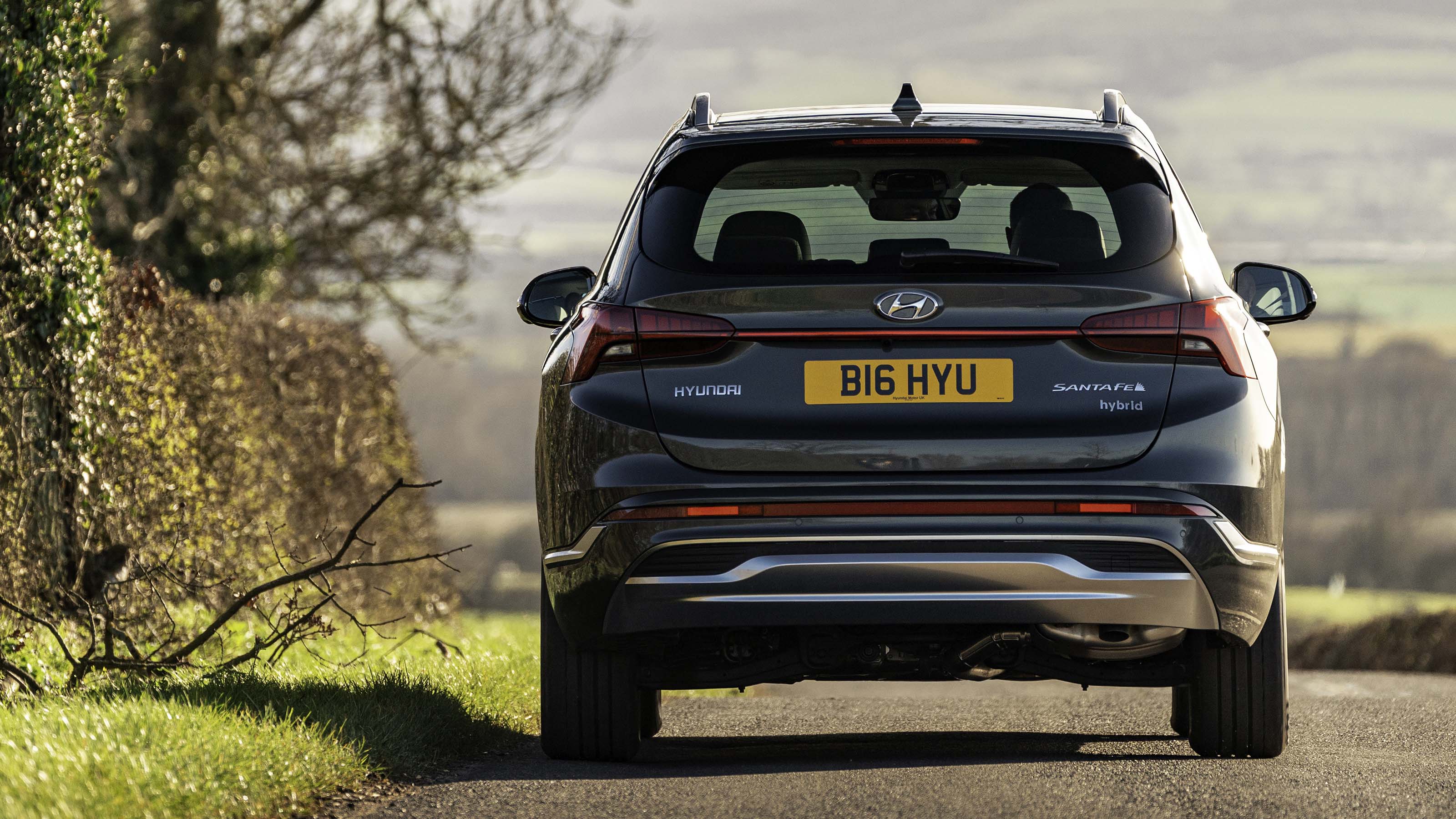Hyundai Santa Fe Hybrid