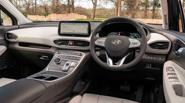 Hyundai Santa Fe Hybrid