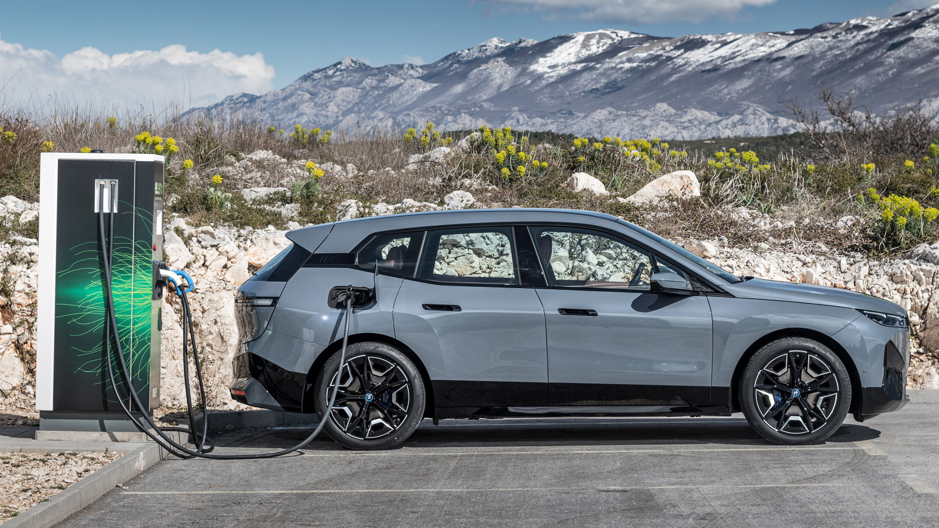 BMW iX xDrive50