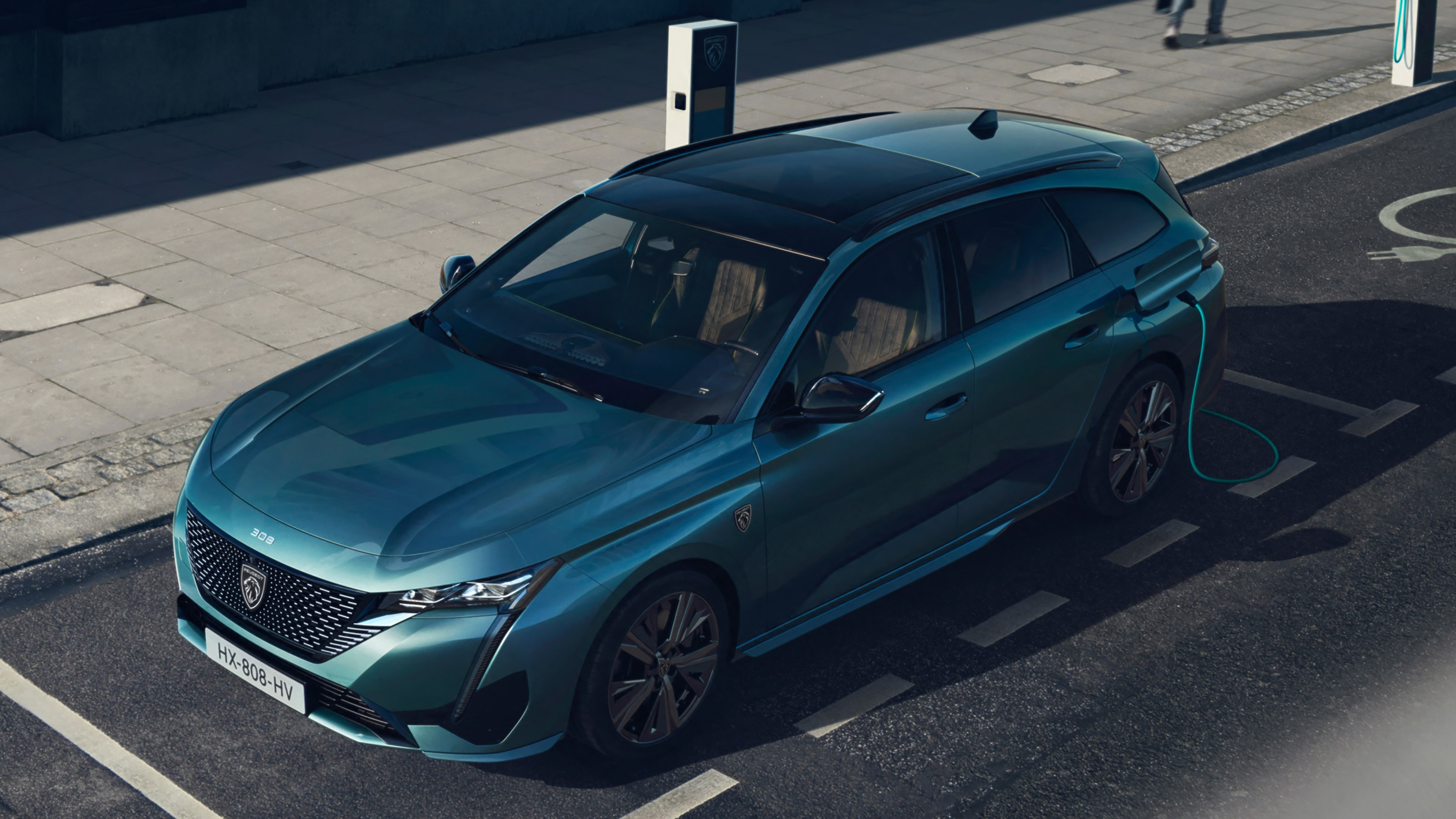 New 2022 Peugeot 308 SW plug-in hybrid estate