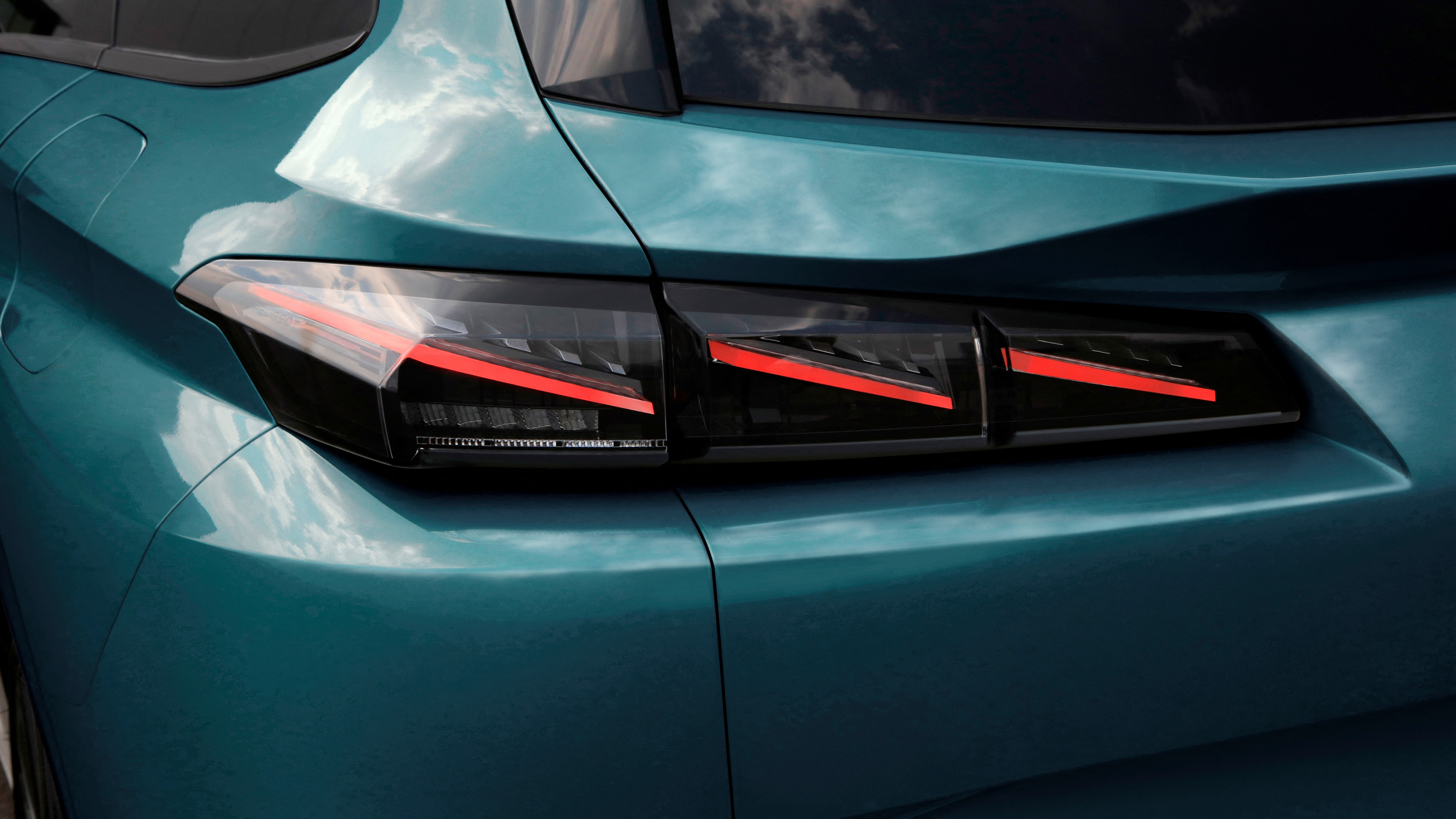 New 2022 Peugeot 308 SW plug-in hybrid estate