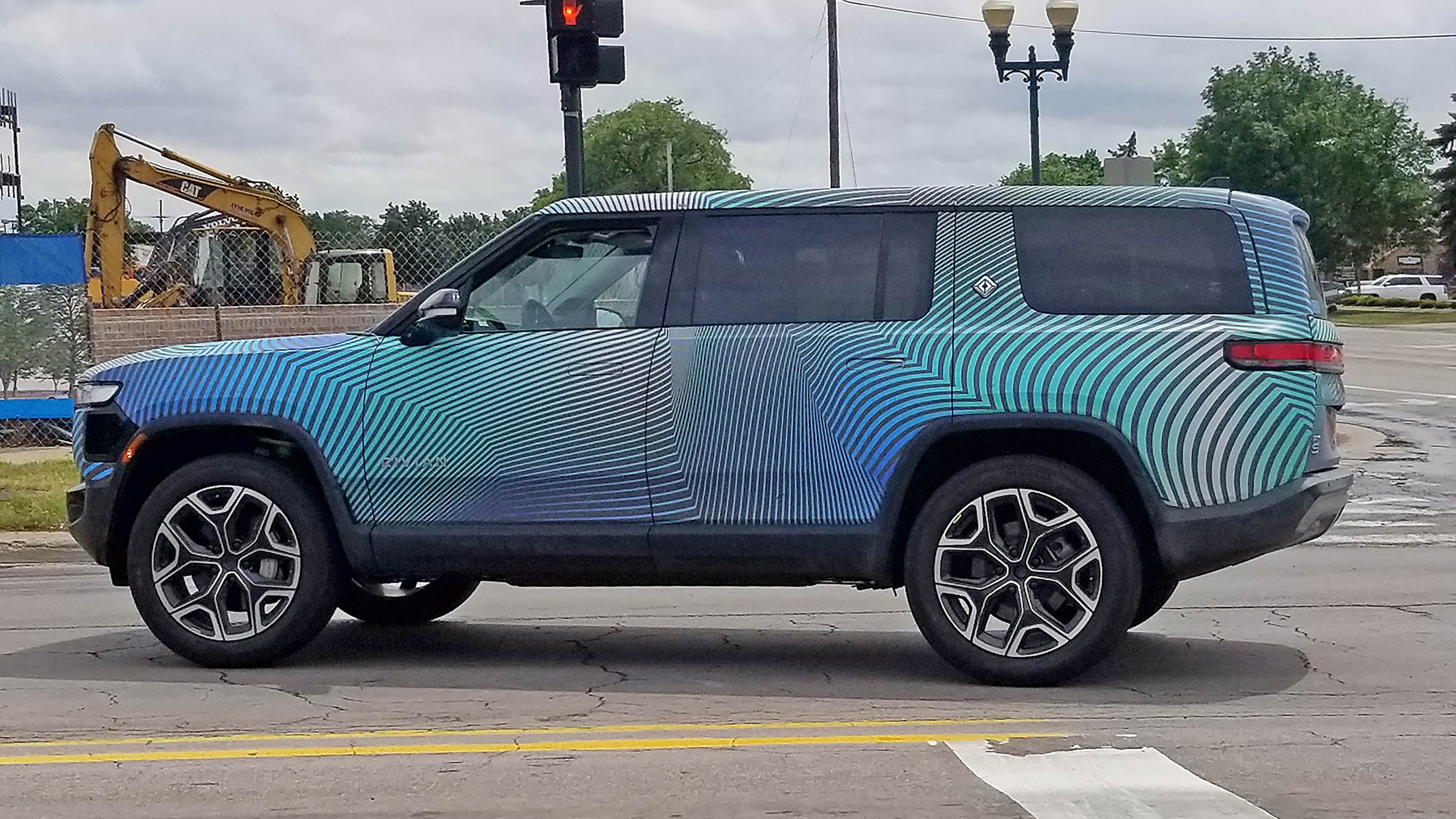Rivian R1S spy shot